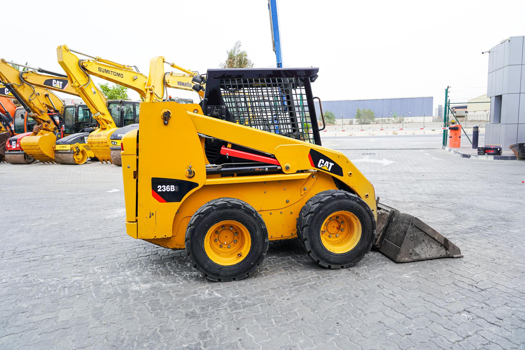 2012 CAT 236B3 Two-Speed Skid Steer Loader - Image 3