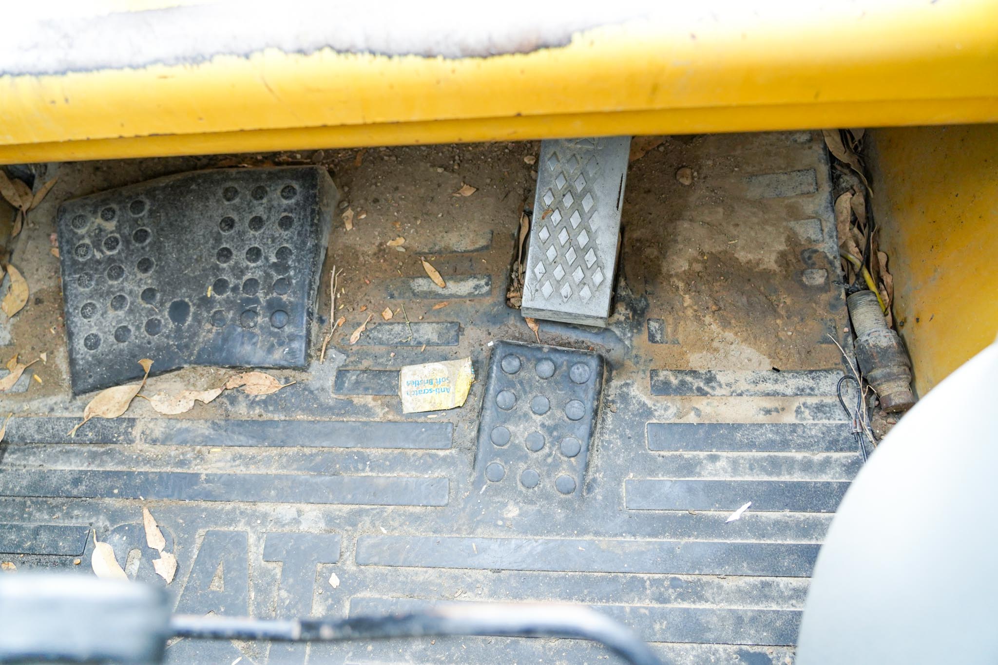 2012 CAT 236B3 Two-Speed Skid Steer Loader - Image 25