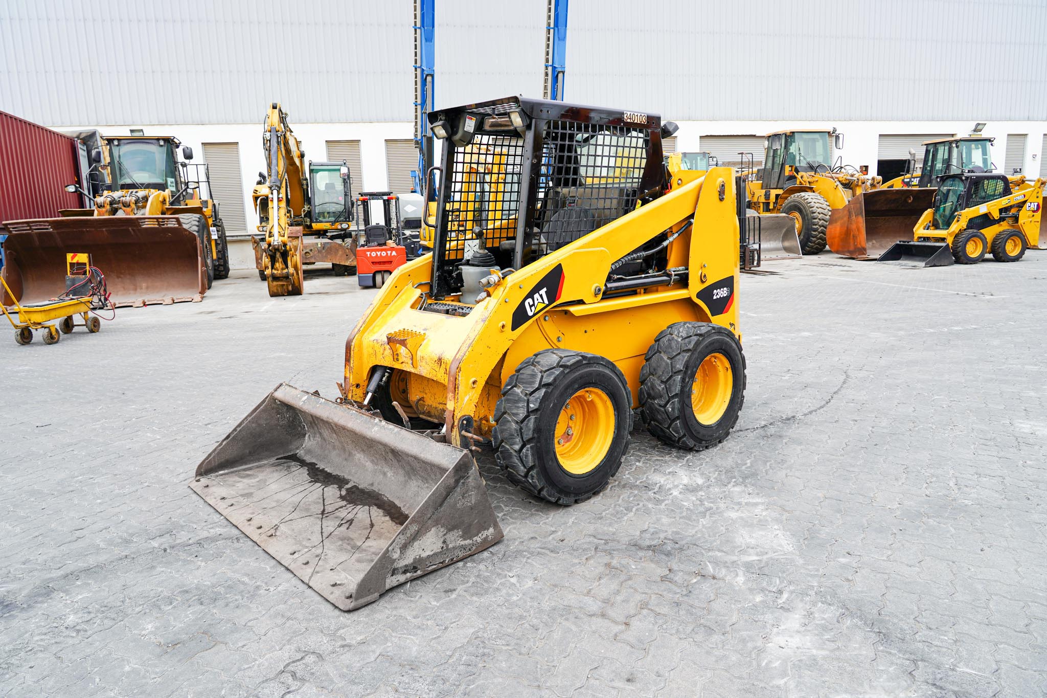 2012 CAT 236B3 Two-Speed Skid Steer Loader