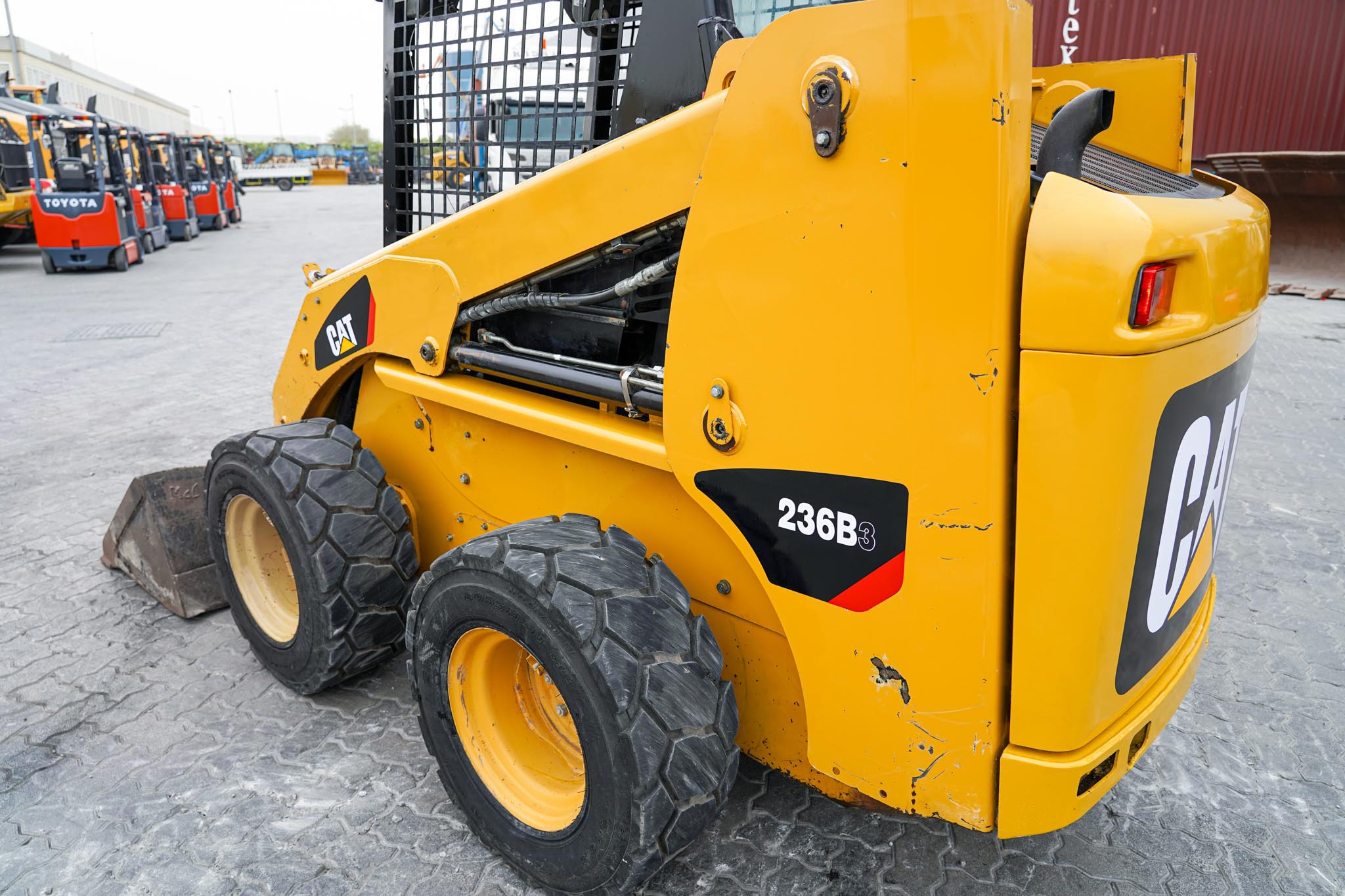 2012 CAT 236B3 Two-Speed Skid Steer Loader - Image 10