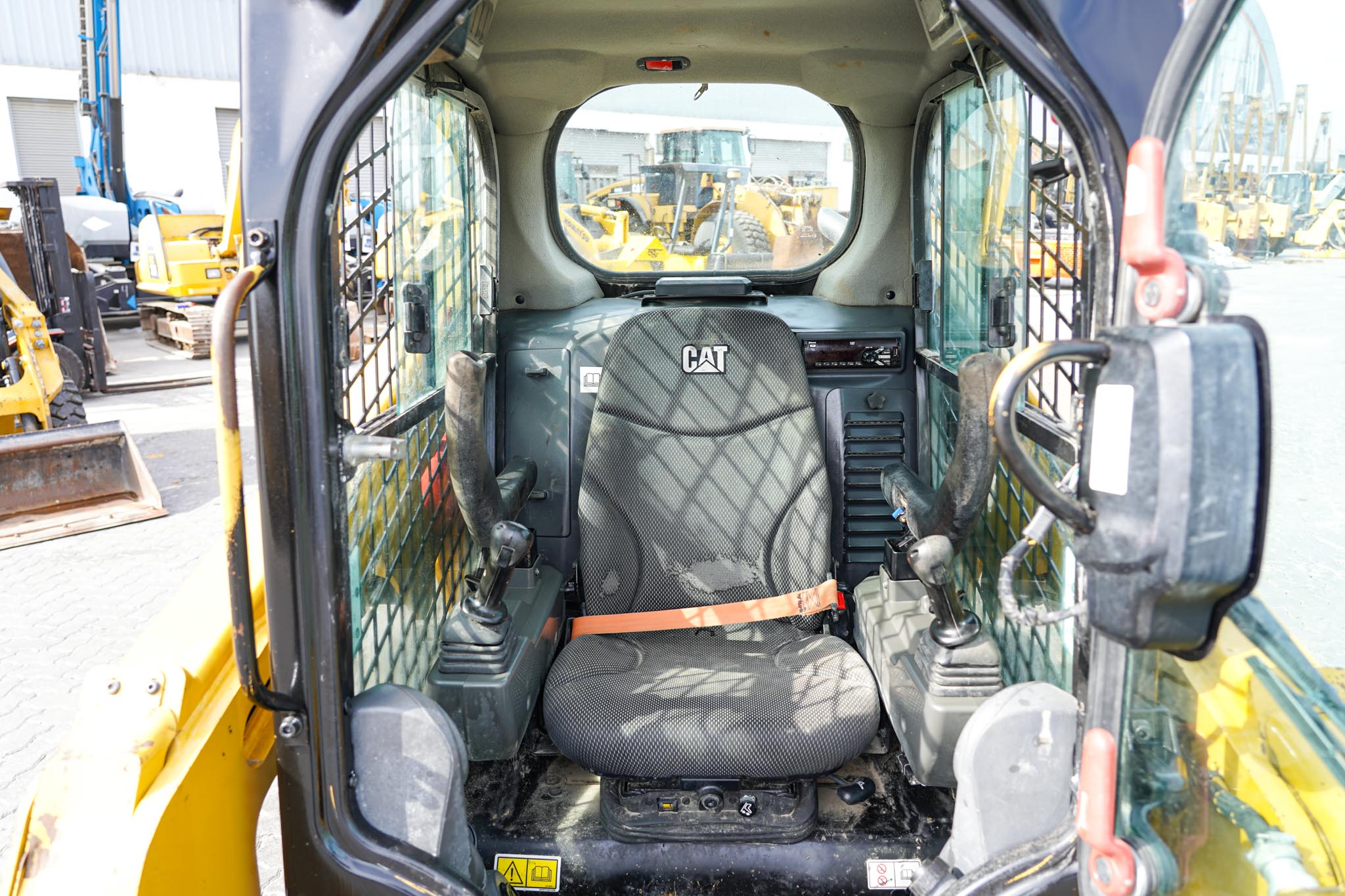 2021 CAT 226D3 Skid Steer Loader - Image 18