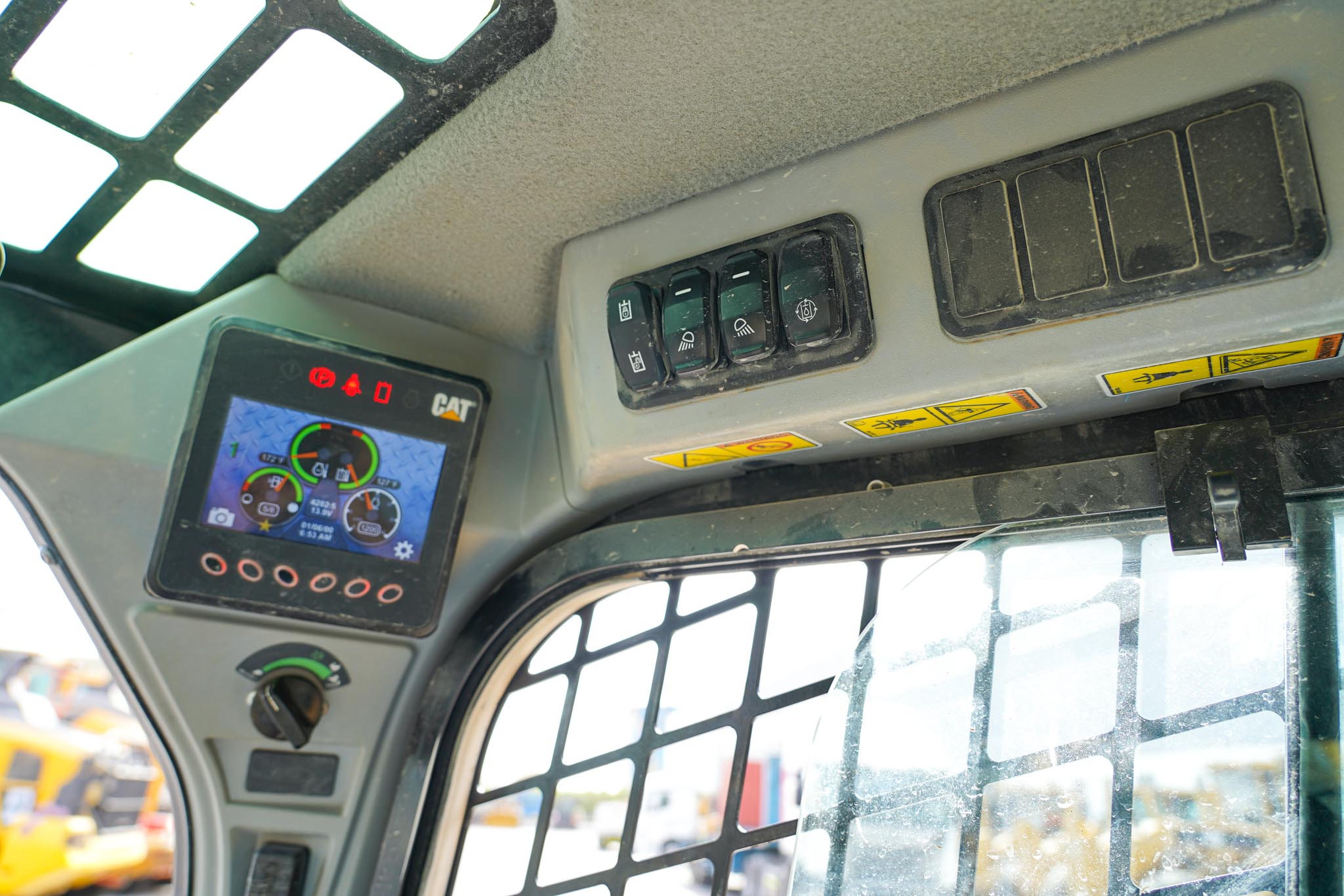 2021 CAT 226D3 Skid Steer Loader - Image 22