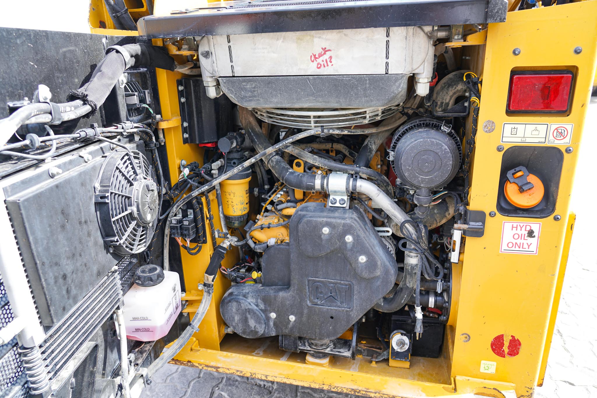 2021 CAT 226D3 Skid Steer Loader - Image 24