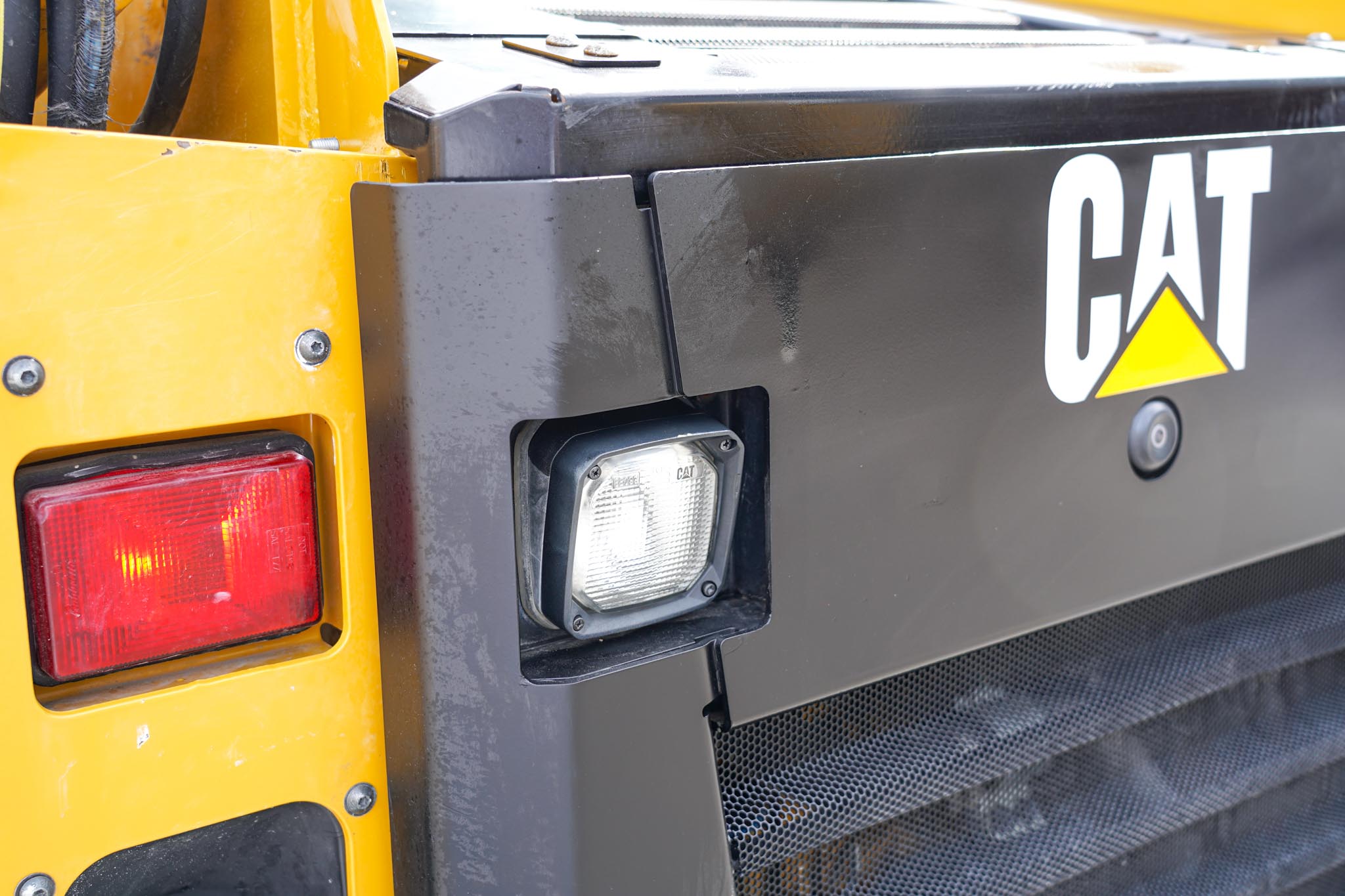 2019 CAT 226D Skid Steer Loader - Image 16