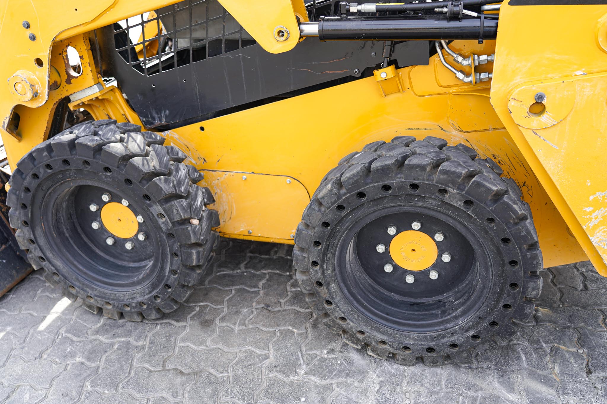 2019 CAT 226D Skid Steer Loader - Image 18
