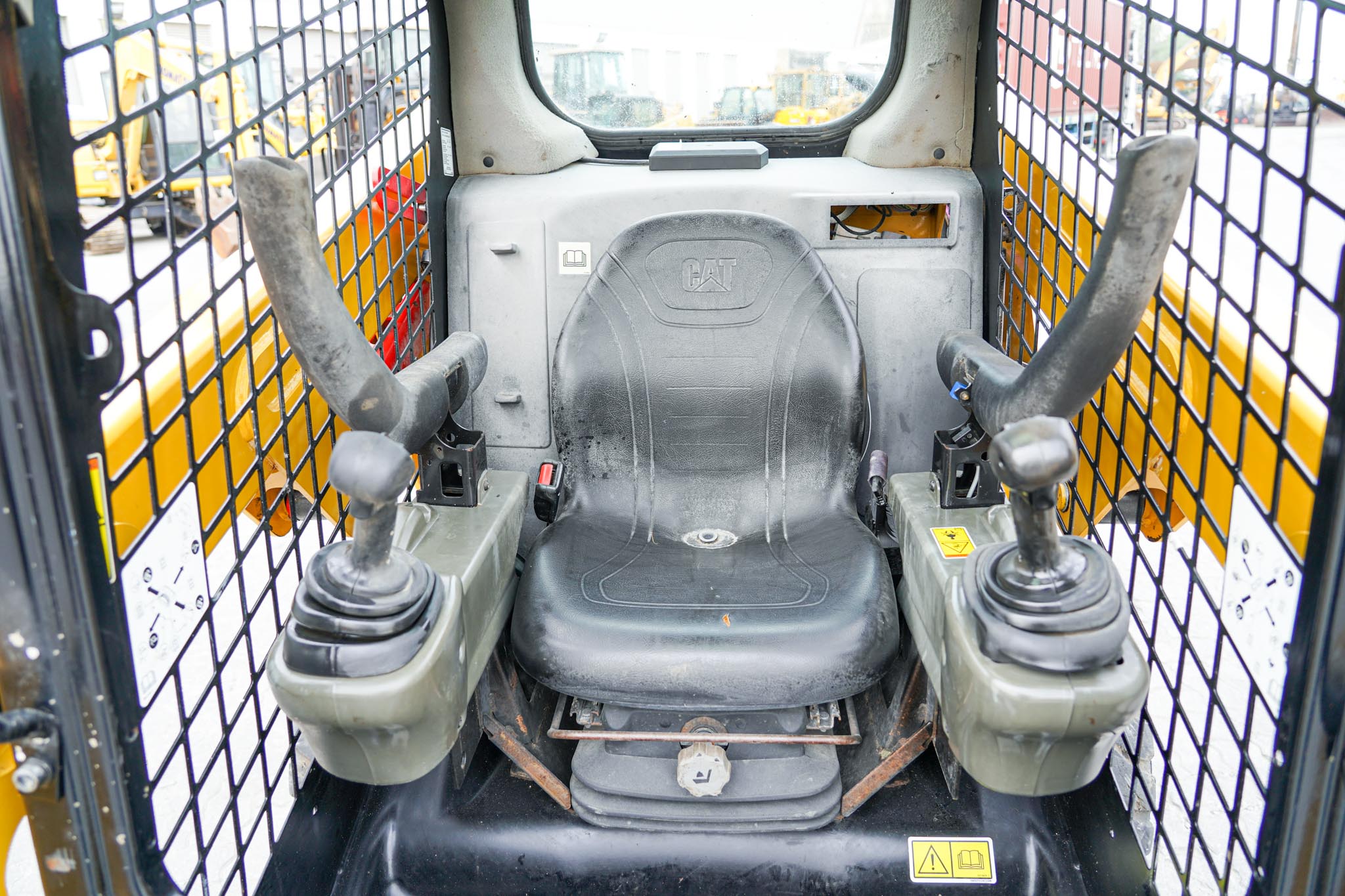 2019 CAT 226D Skid Steer Loader - Image 25