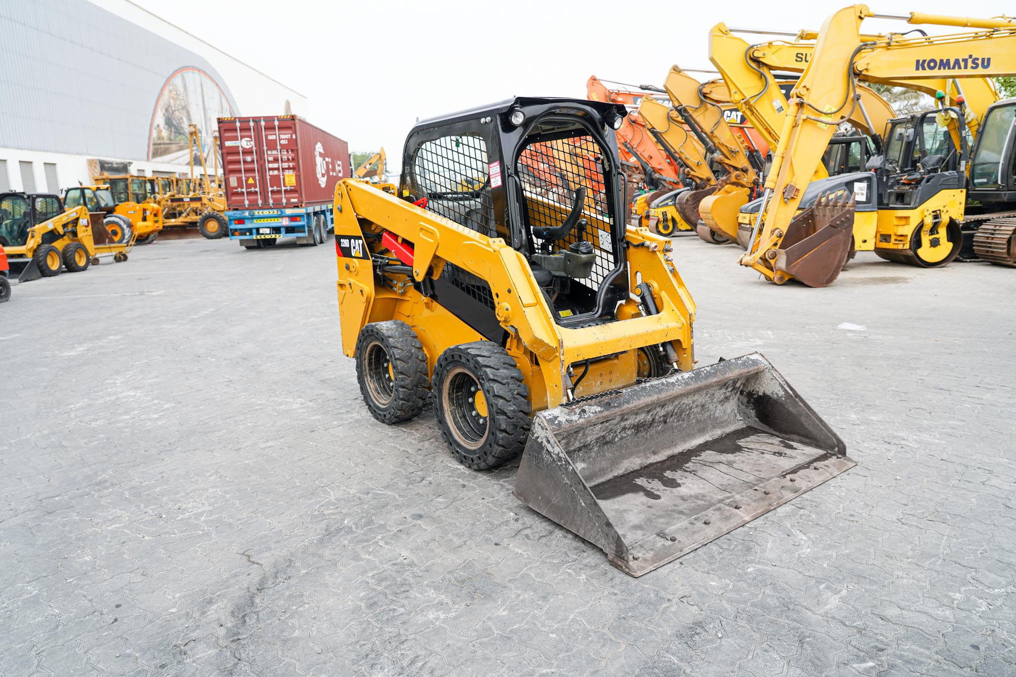 2019 CAT 226D Skid Steer Loader - Image 2