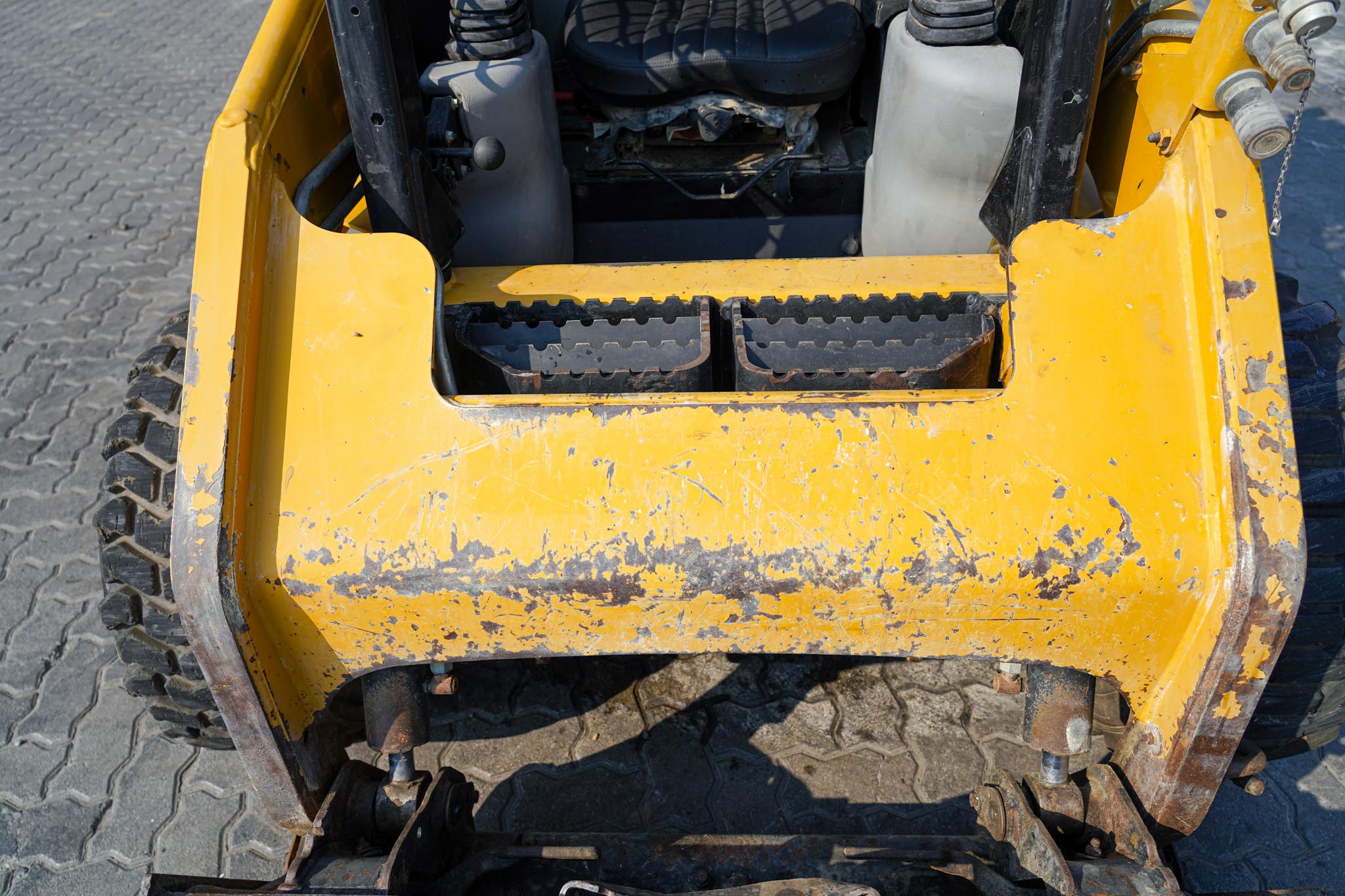 2015 CAT 226B3 Skid Steer Loader - Image 15