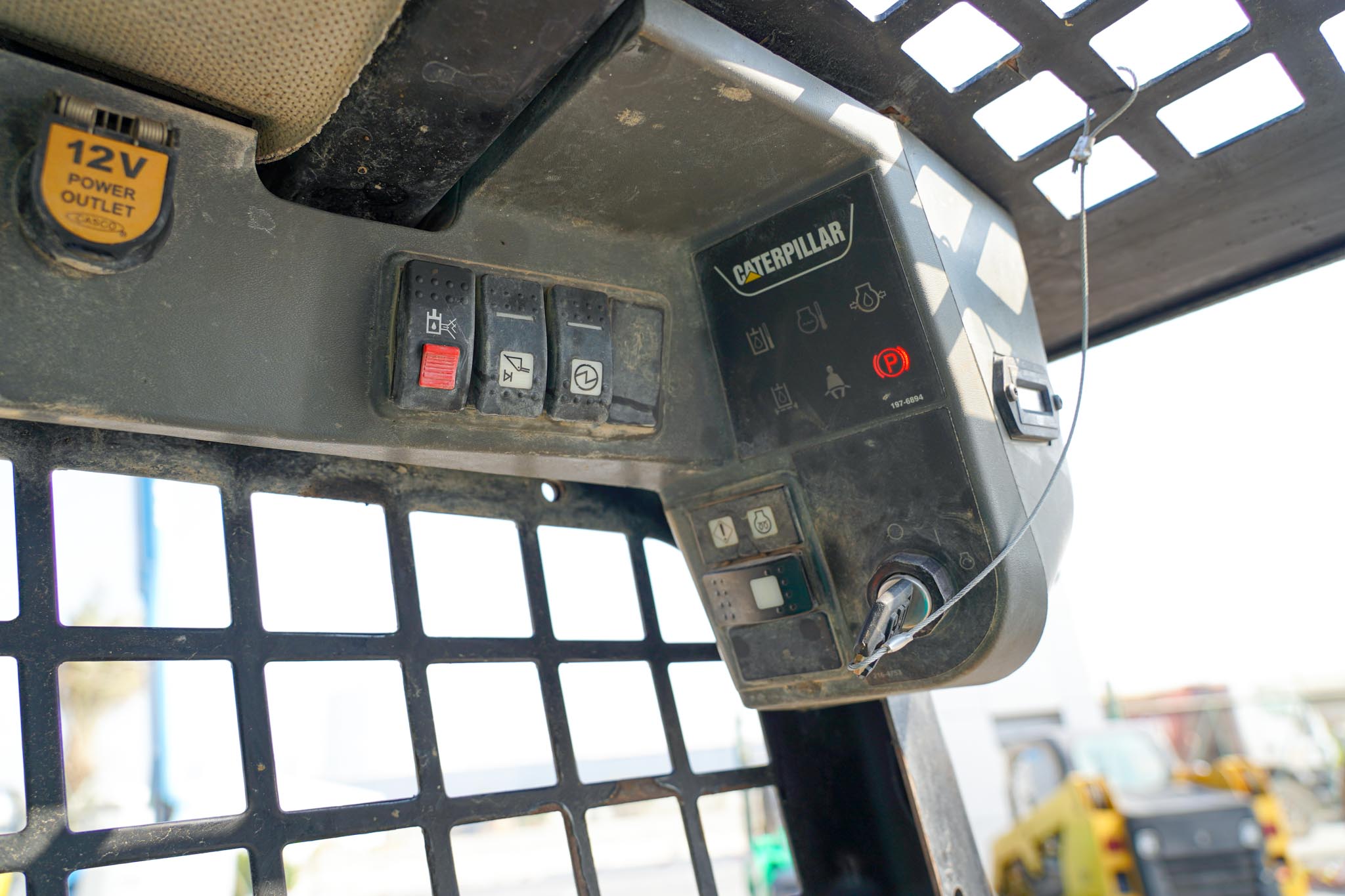 2015 CAT 226B3 Skid Steer Loader - Image 22