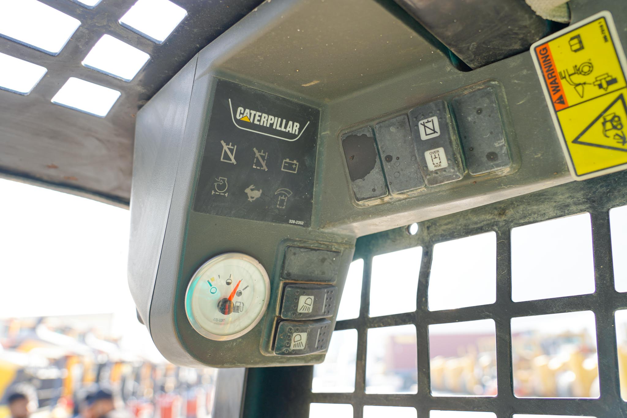 2015 CAT 226B3 Skid Steer Loader - Image 23