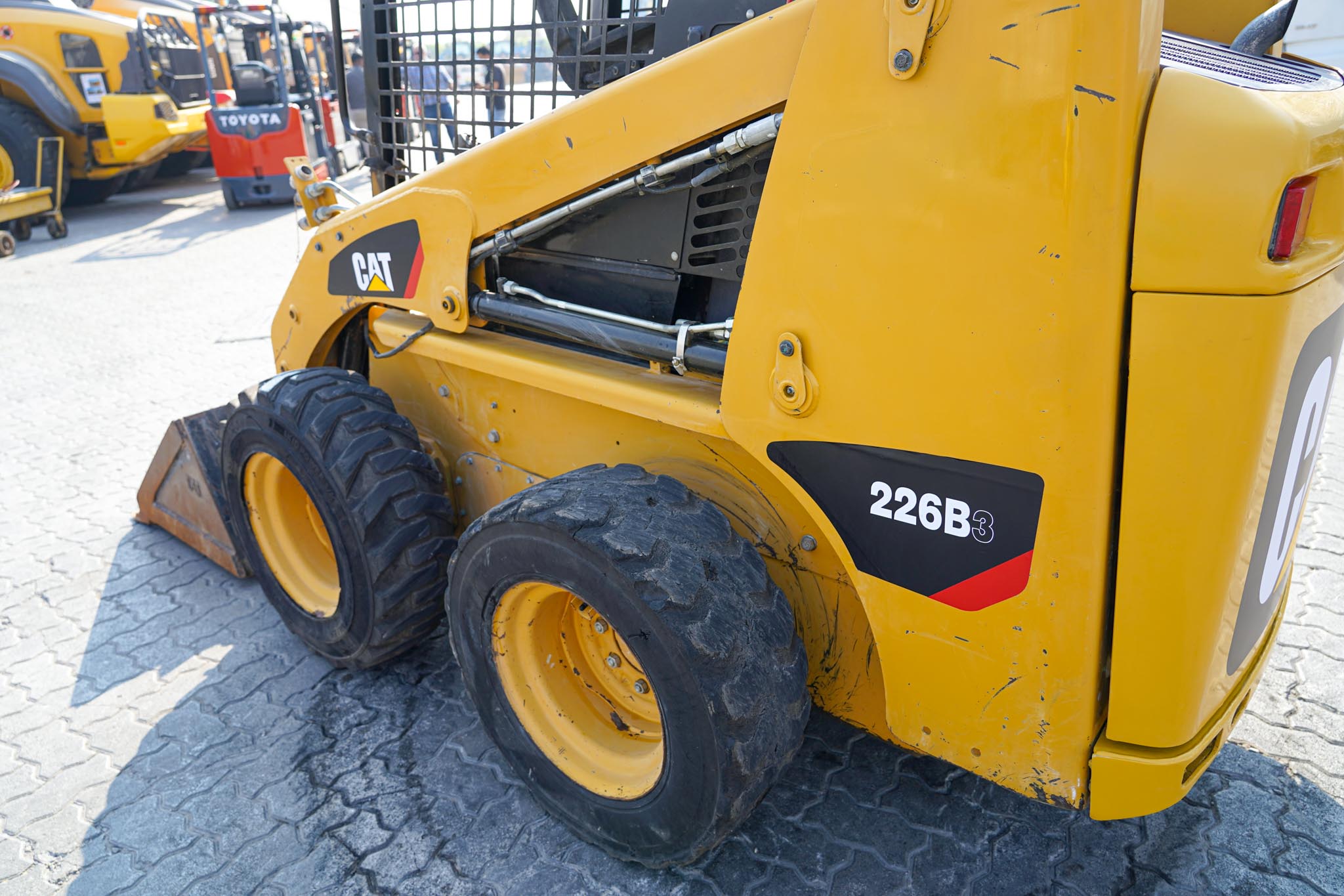 2015 CAT 226B3 Skid Steer Loader - Image 13