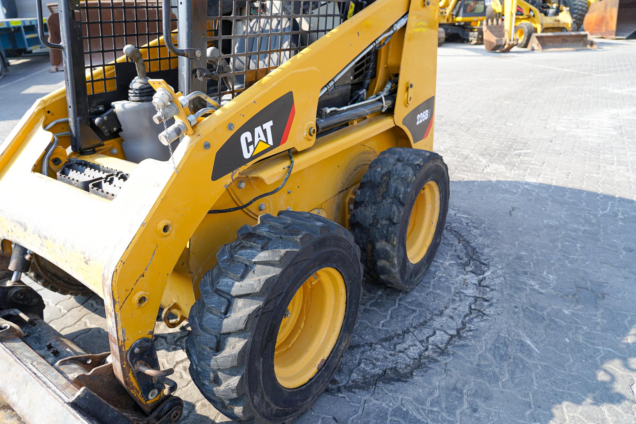 2015 CAT 226B3 Skid Steer Loader - Image 14