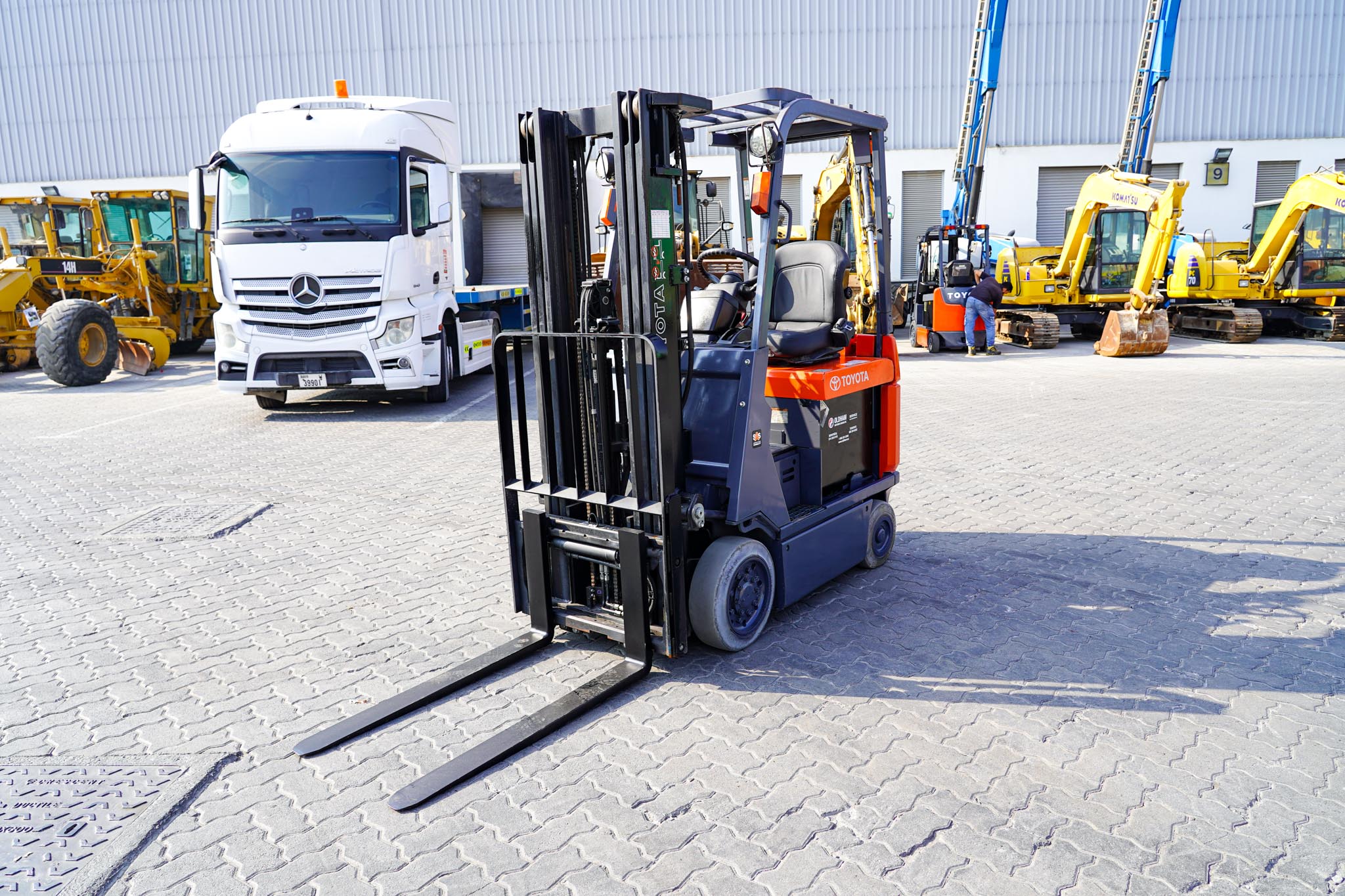 2014 Toyota 7FBCU18 1.3 Ton 2900 lb Electric Forklift - Image 3