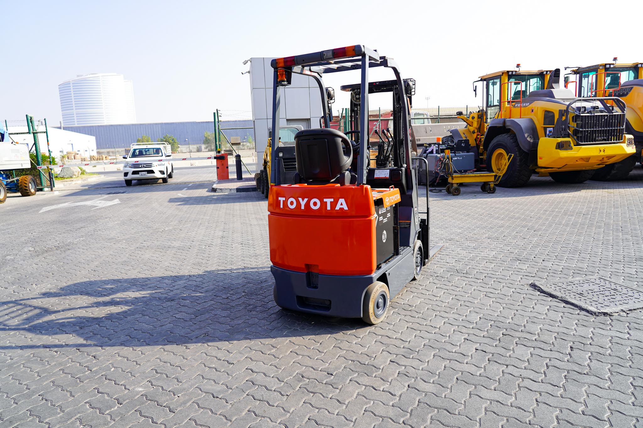 2014 Toyota 7FBCU18 1.3 Ton 2900 lb Electric Forklift - Image 3