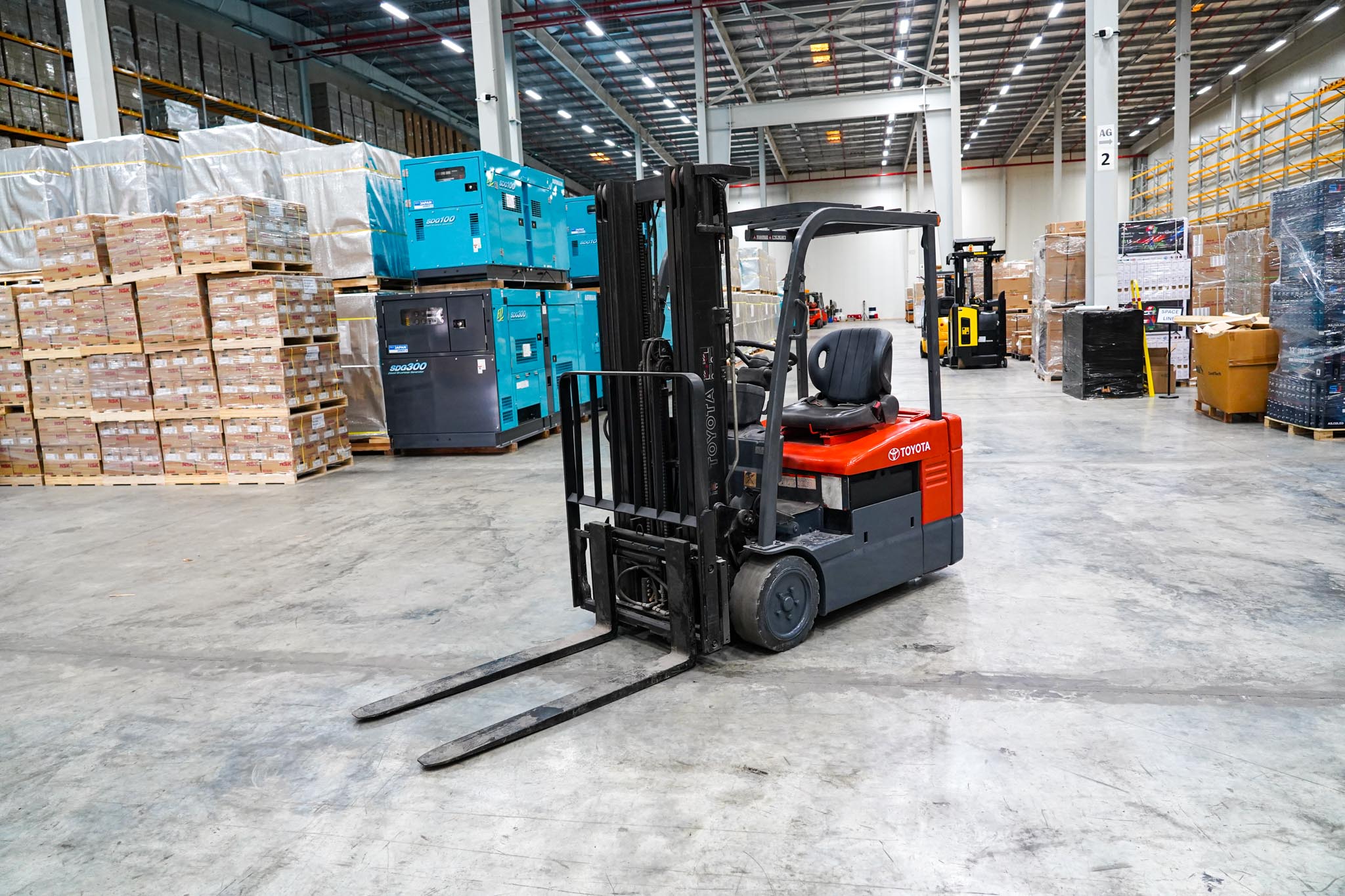 2015 Toyota 7FBEU18 2900 lb 1.3 Ton Electric Forklift - Image 2