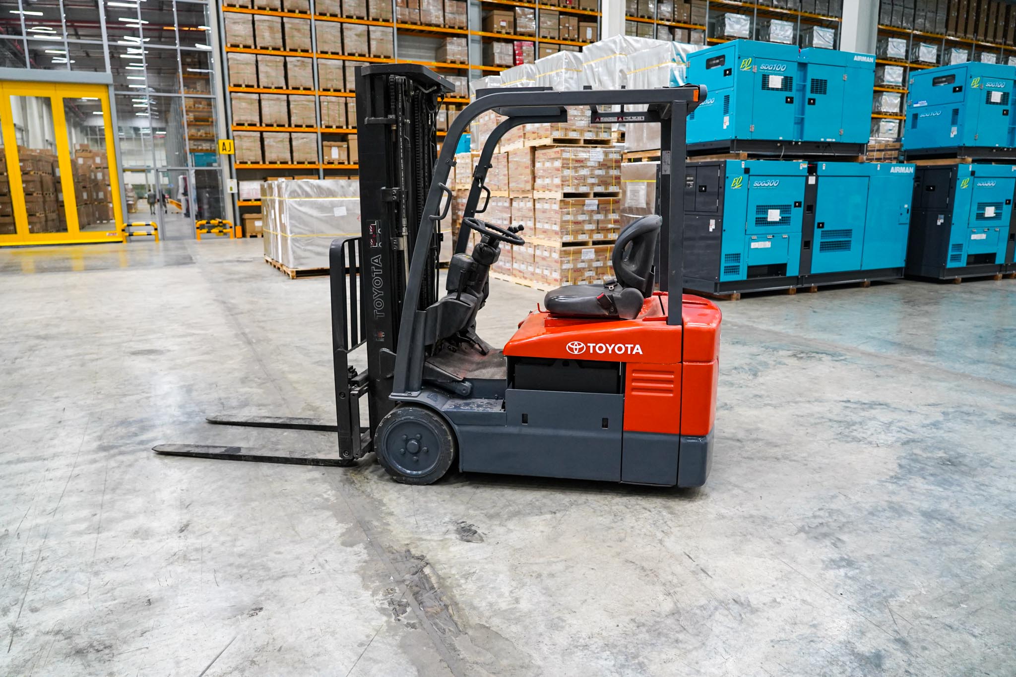 2015 Toyota 7FBEU18 2900 lb 1.3 Ton Electric Forklift - Image 5