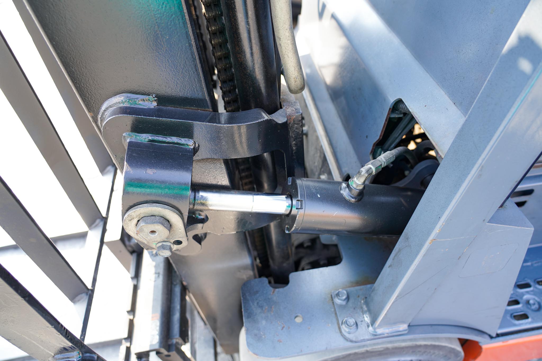 2018 Toyota 8FBCU25 2 Ton 4400 lb Electric Forklift - Image 22