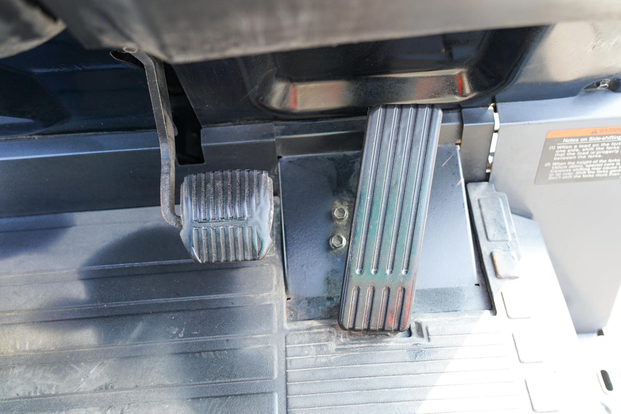 2018 Toyota 8FBCU25 2 Ton 4400 lb Cushion Tire Electric Forklift - Image 24