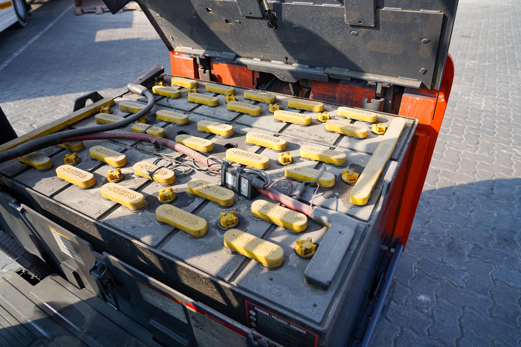 2018 Toyota 8FBCU25 2 Ton 4400 lb Cushion Tire Electric Forklift - Image 28