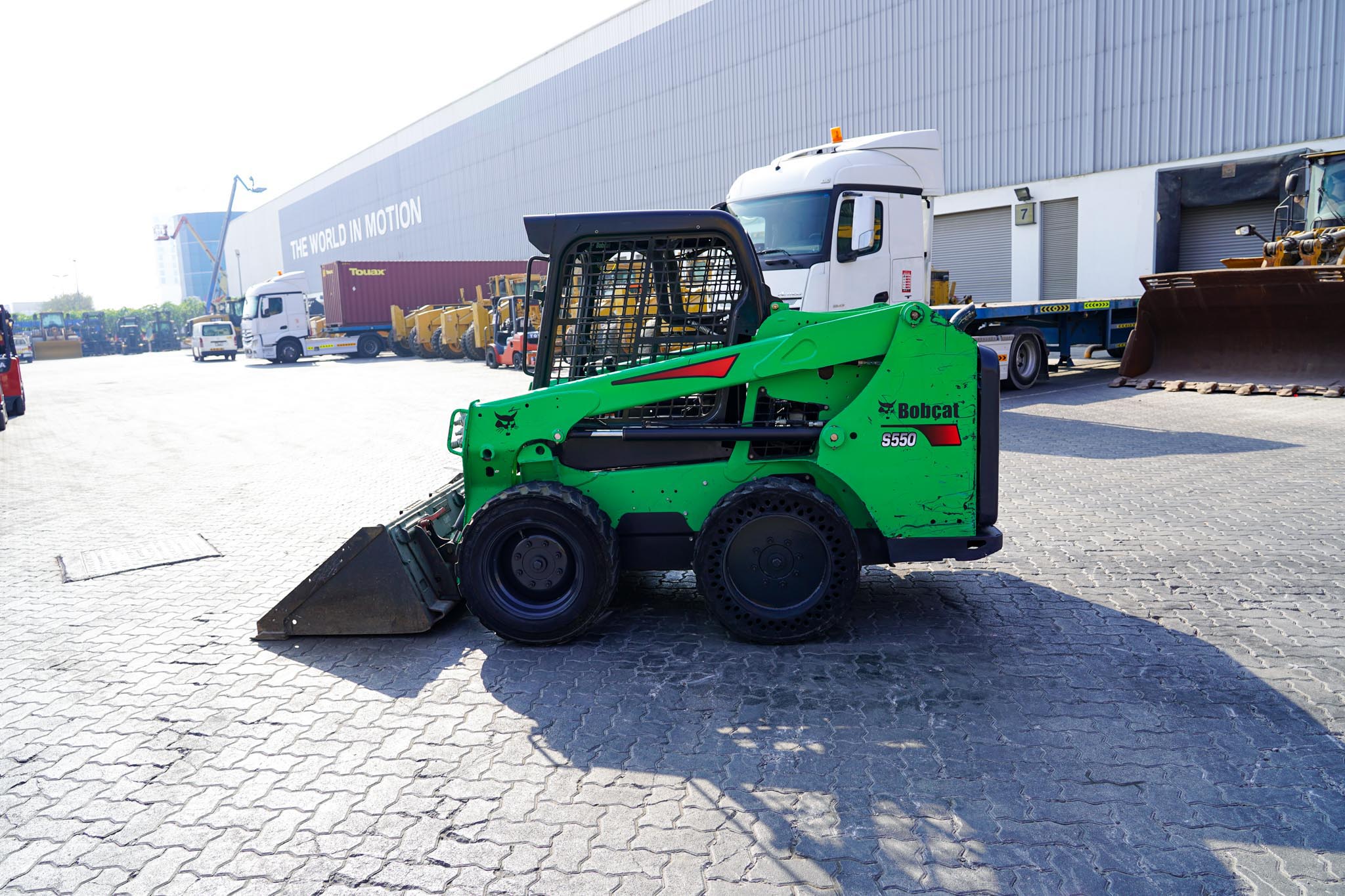 2017 BOBCAT S550 Skid Steer Loader - Image 4