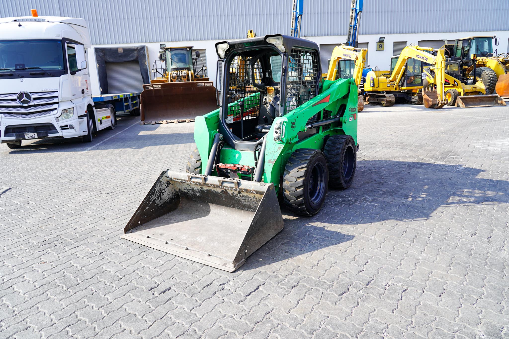 2017 BOBCAT S550 Skid Steer Loader - Image 3