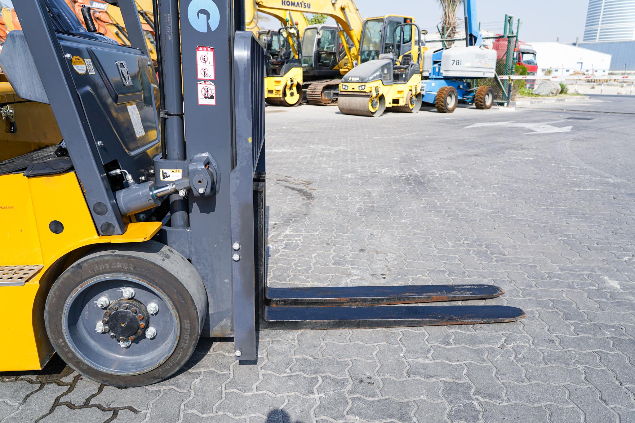 2023 XCMG BP600 3.5 Ton Electric Forklift - Image 10