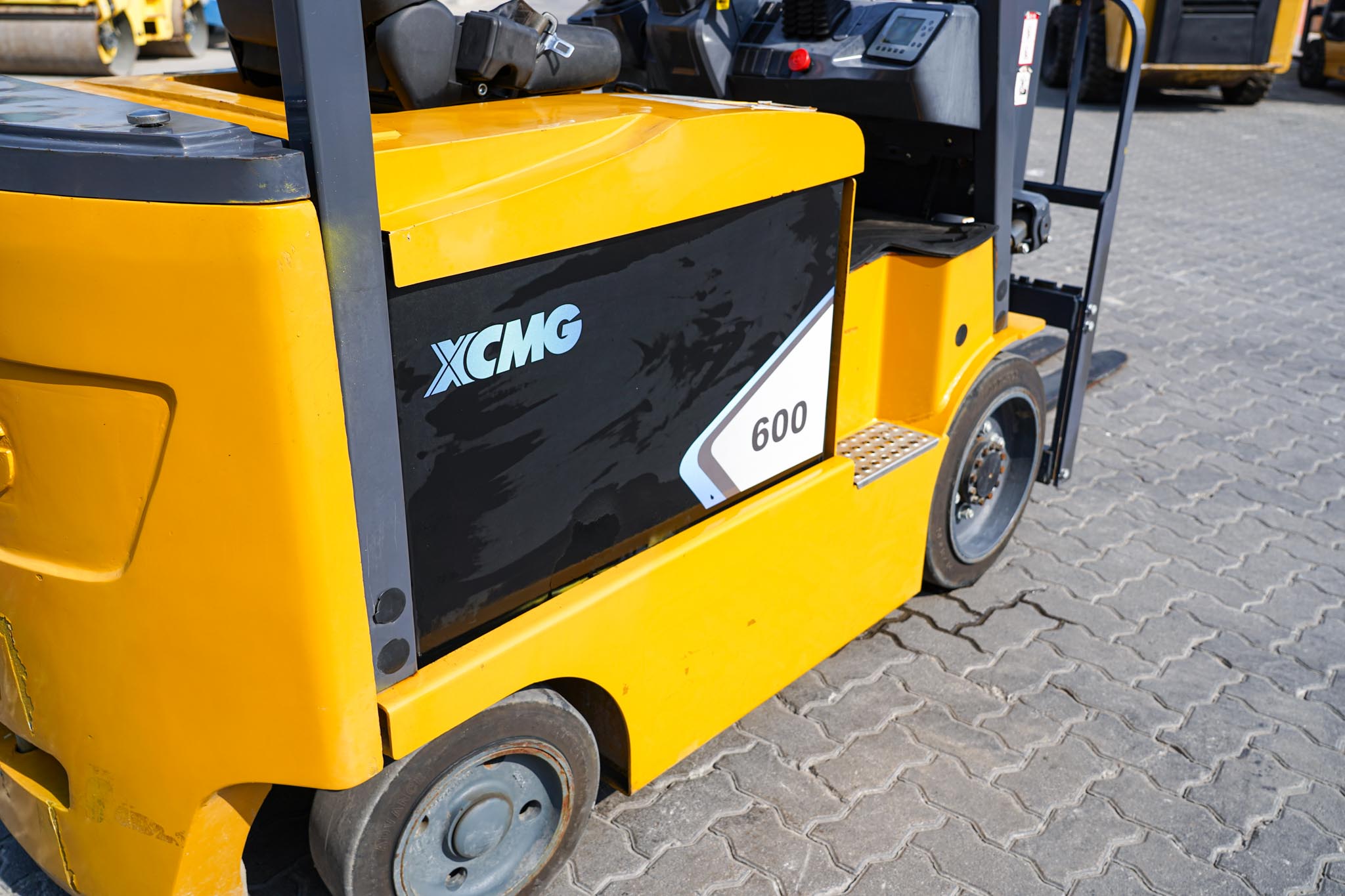 2023 XCMG BP600 3.5 Ton Electric Forklift - Image 12