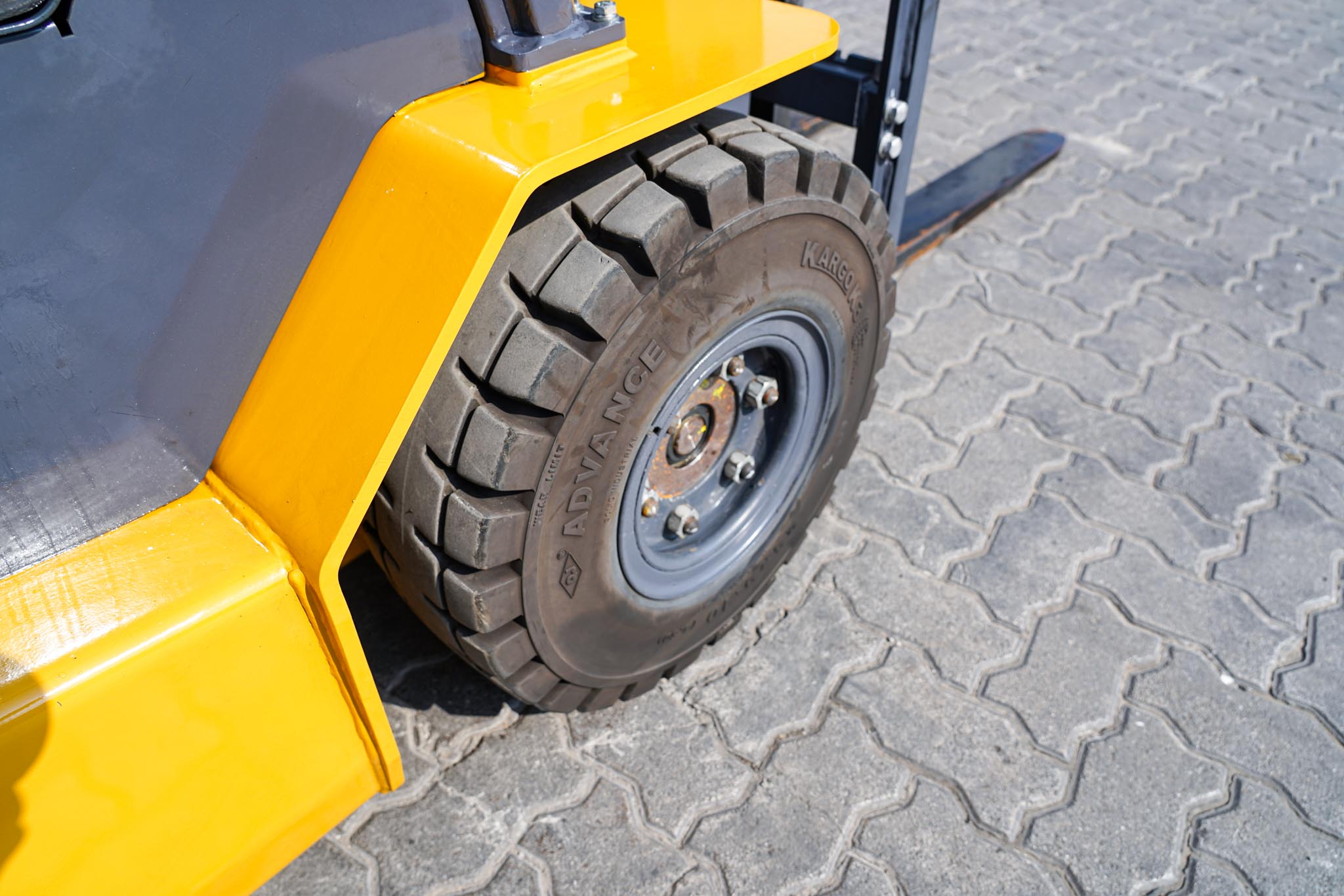 2024 XCMG XCB25-PW6G 2.5 Ton Electric Forklift - Image 11