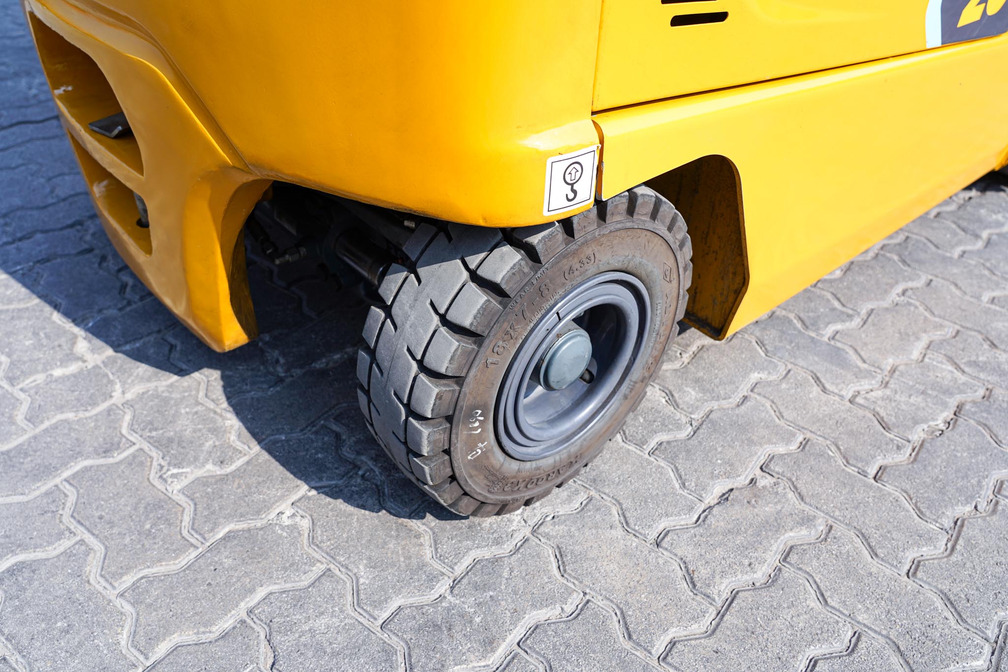 2024 XCMG XCB25-PW6G 2.5 Ton Electric Forklift - Image 12