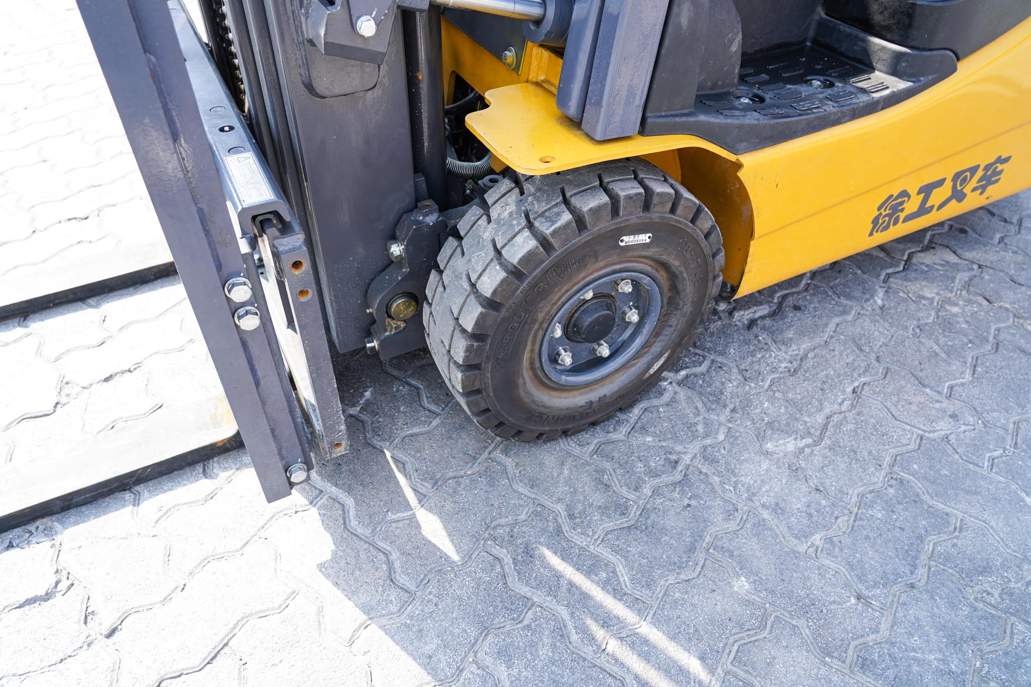 2023 XCMG XVB15-PTW2 1.5 Ton Electric Forklift - Image 16