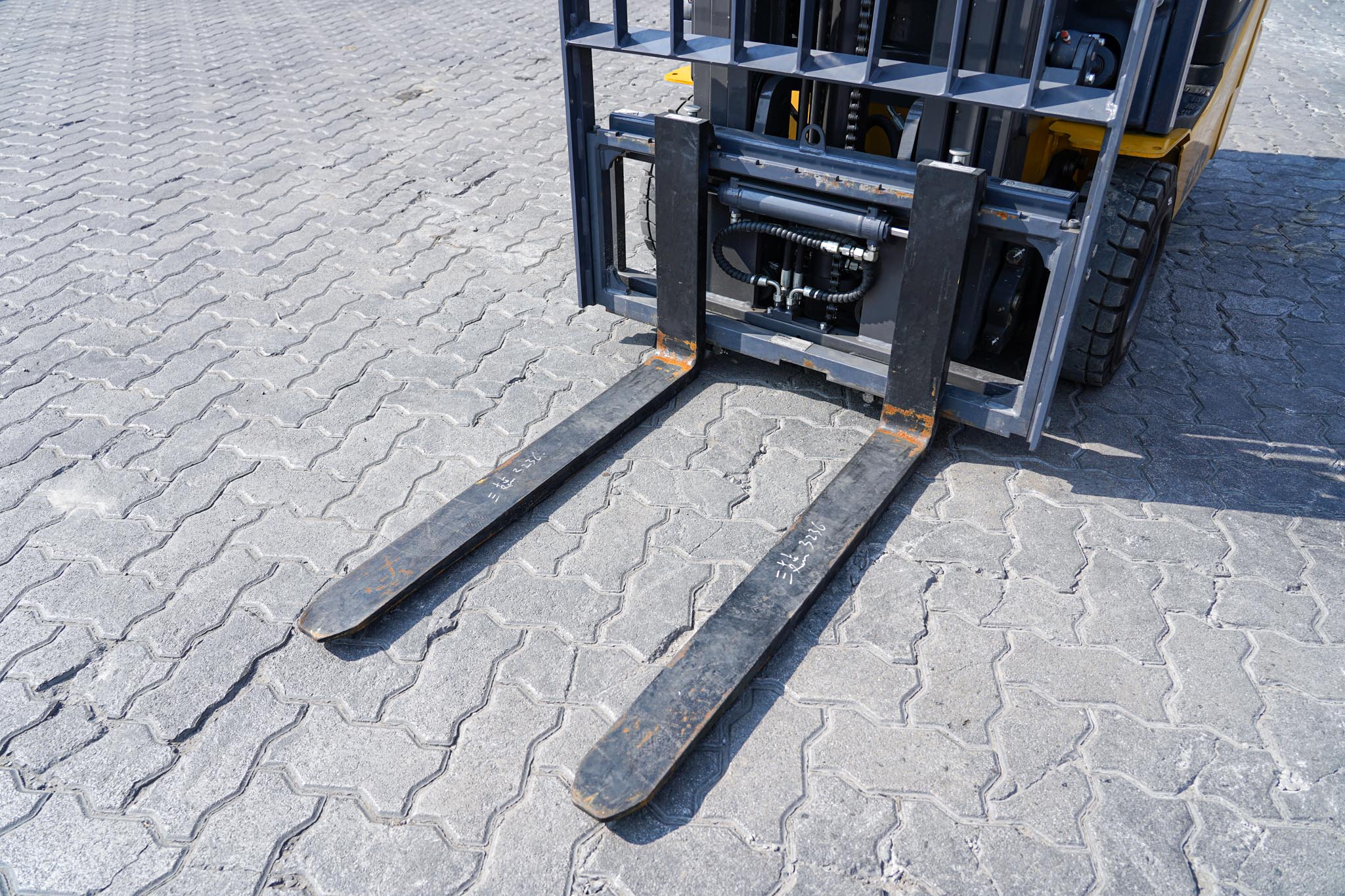 2023 XCMG XVB15-PTW2 1.5 Ton Electric Forklift - Image 8