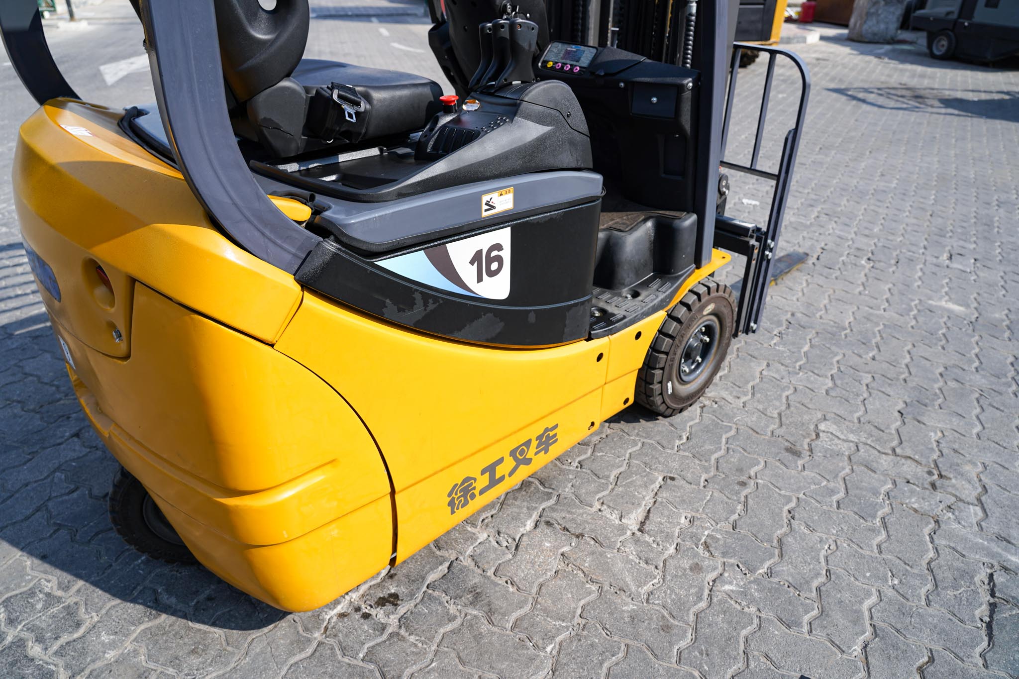 2023 XCMG XVB15-PTW2 1.5 Ton Electric Forklift - Image 11