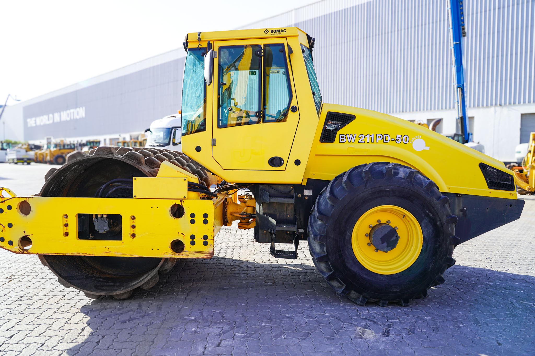 2015 Bomag BW211PD-50 Padfoot Drum Compactor - Image 6