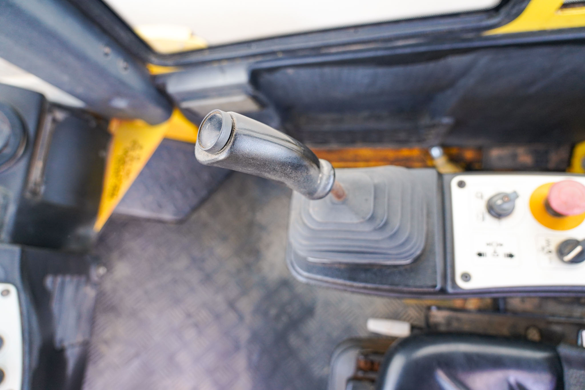 2015 Bomag BW211PD-50 Padfoot Drum Compactor - Image 25