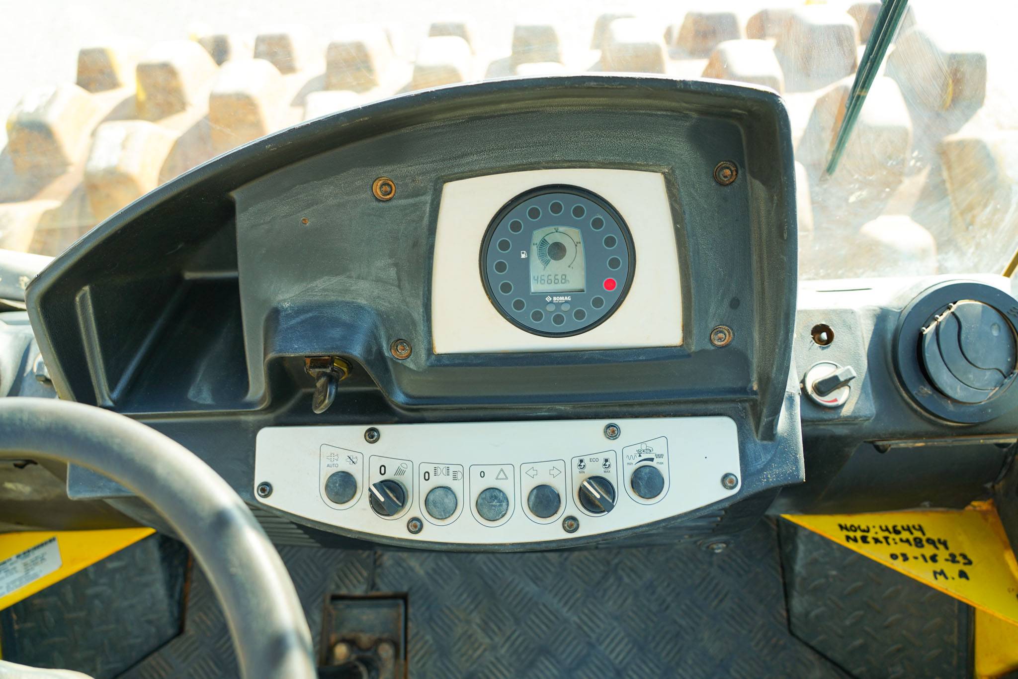 2015 Bomag BW211PD-50 Padfoot Drum Compactor - Image 22