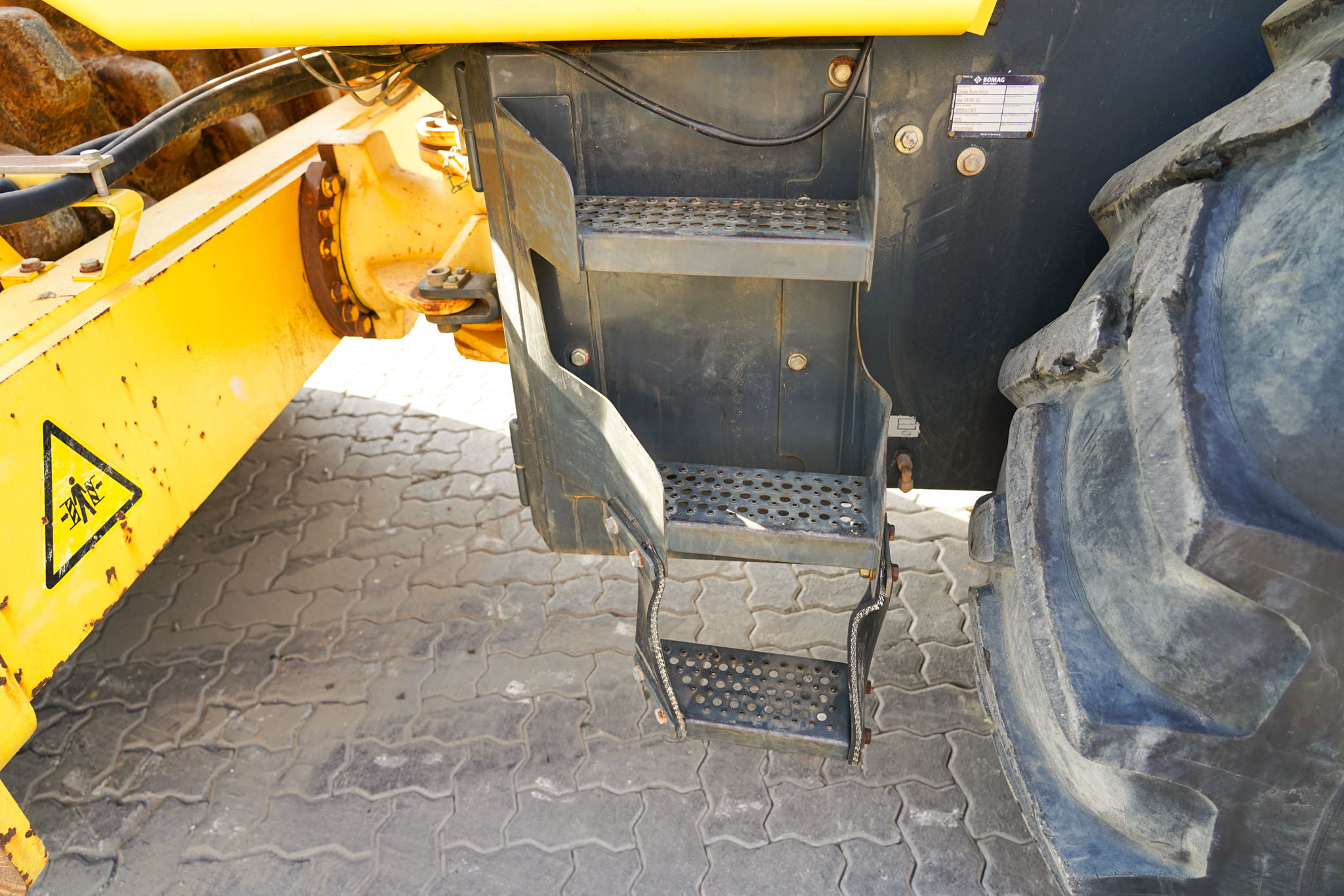 2015 Bomag BW211PD-50 Padfoot Drum Compactor - Image 18