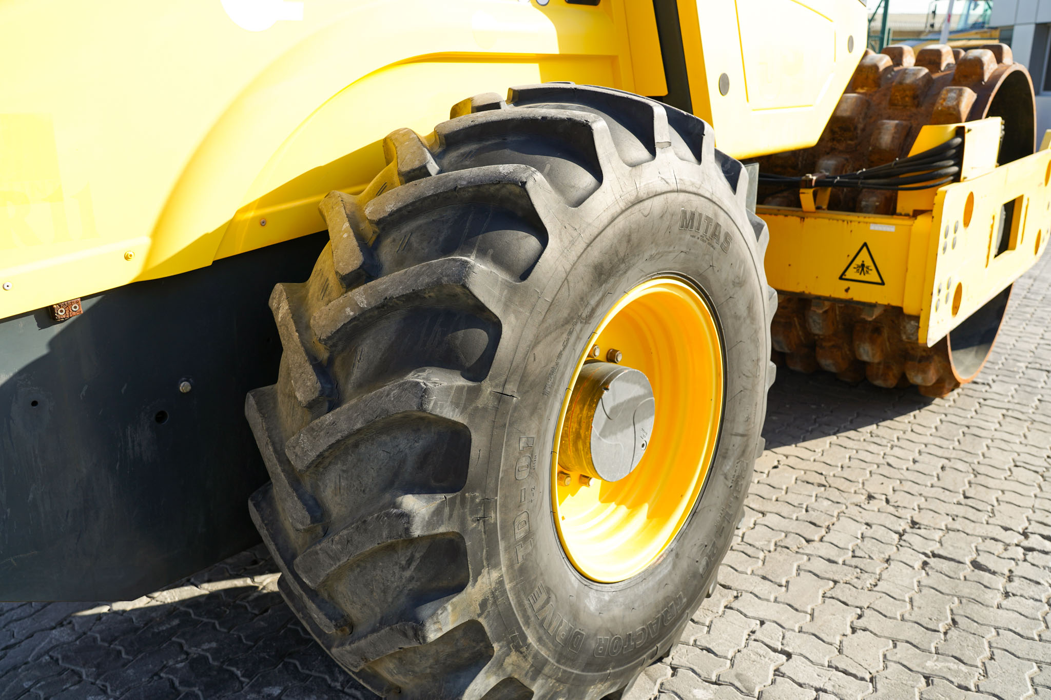 2015 Bomag BW211PD-50 Padfoot Drum Compactor - Image 19