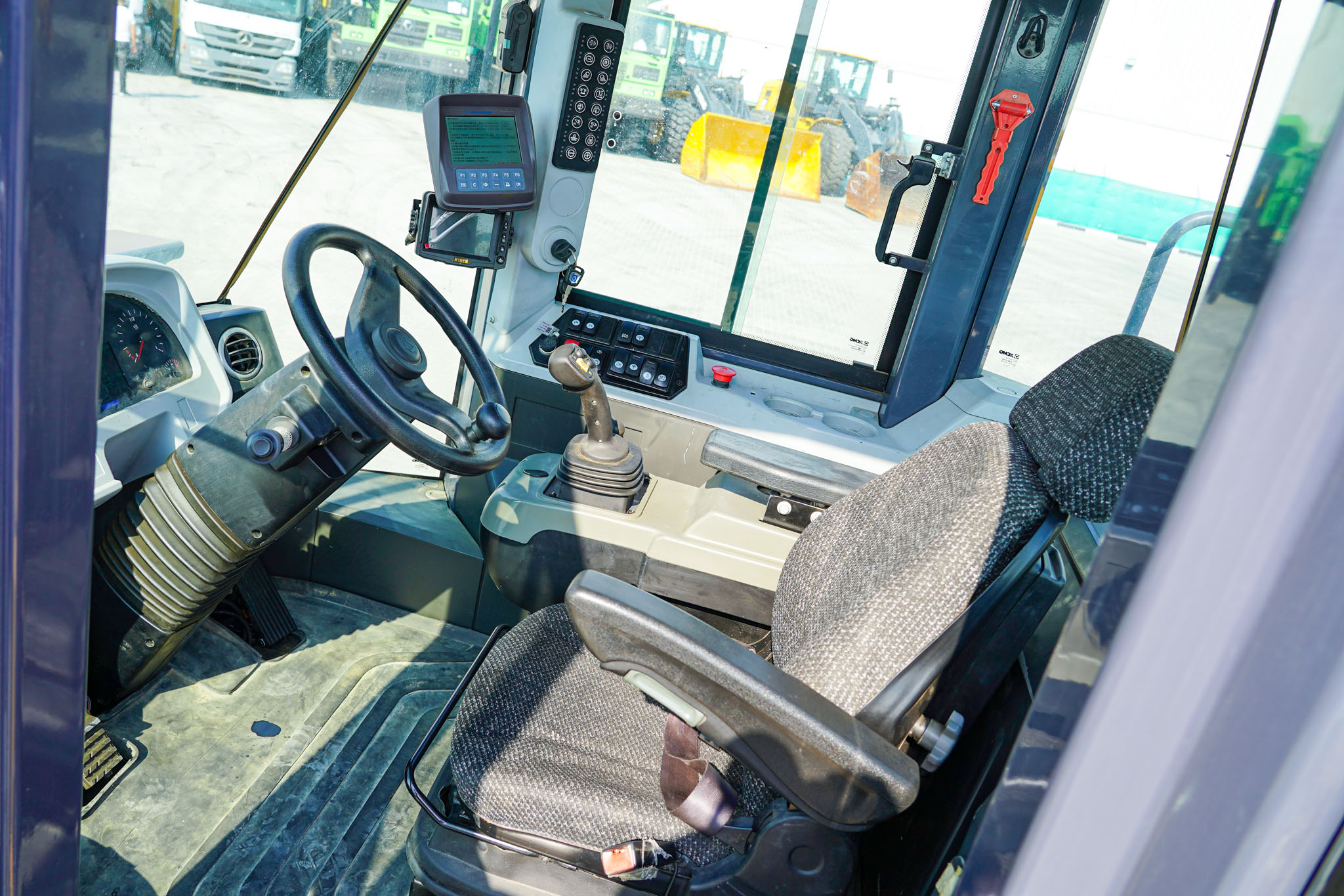 2022 XCMG XC940 Wheel Loader - Image 28