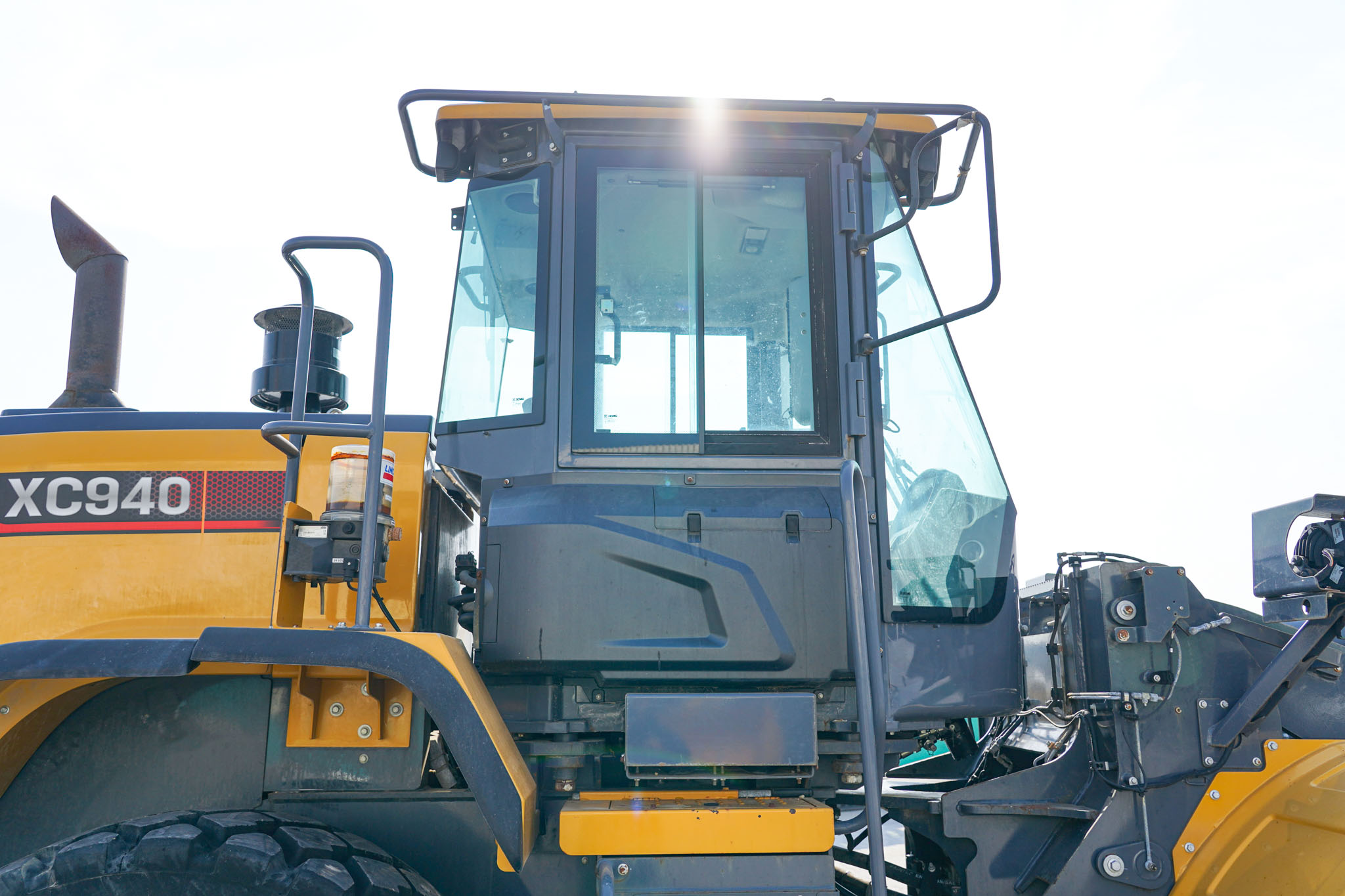 2022 XCMG XC940 Wheel Loader - Image 24