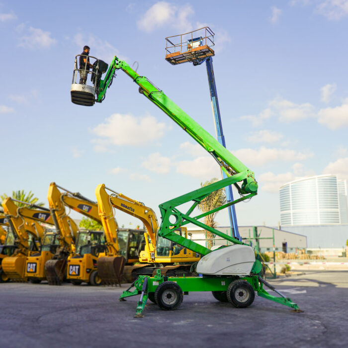 2007 NiftyLift Self Propelled SD210 4X4X4 Boom Lift