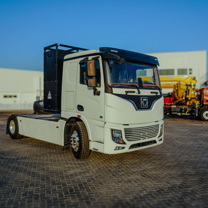 2022 XCMG XGA4183BEVWAA 4x2 Electric Sleeper Truck Tractor