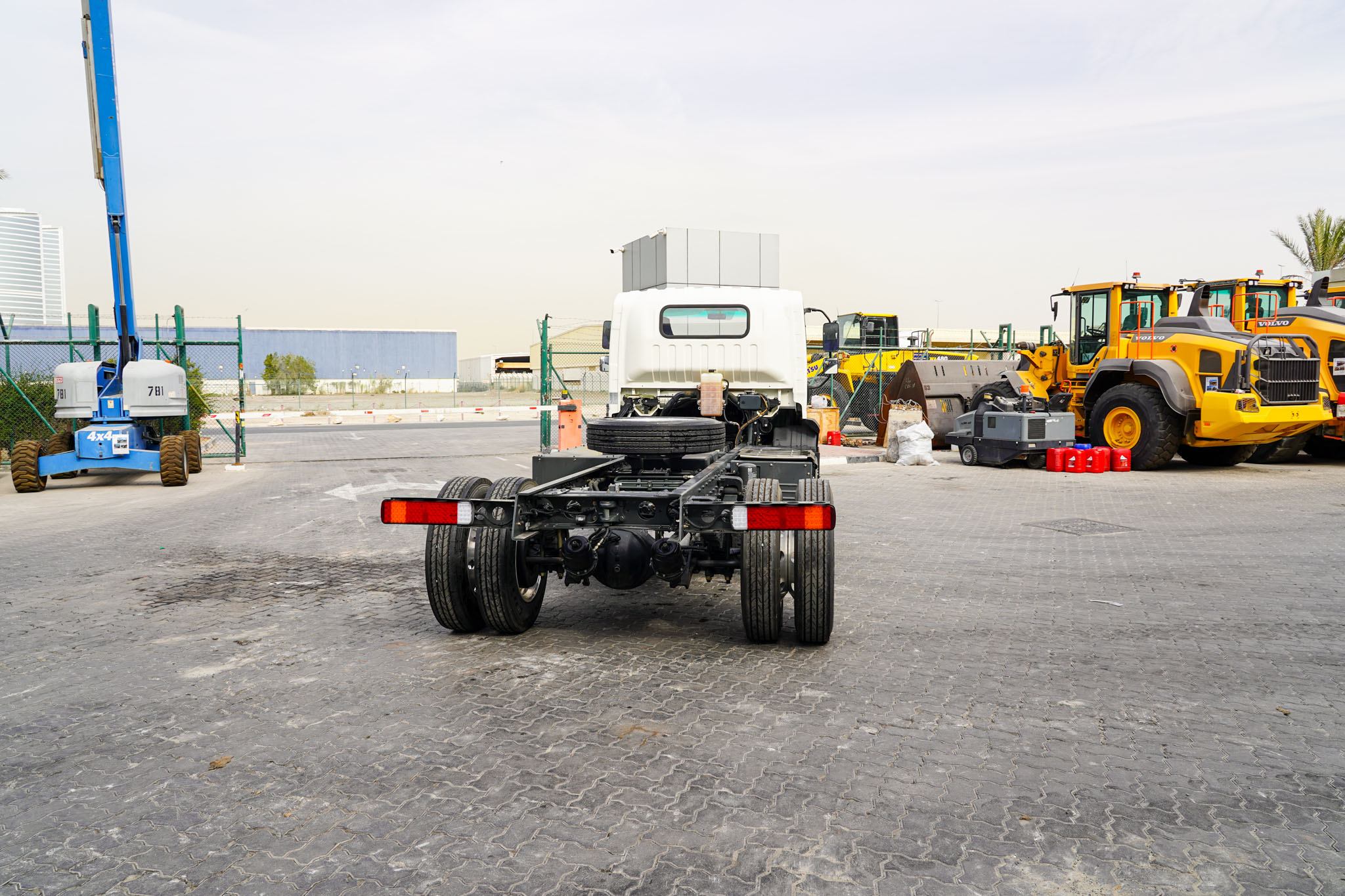 2023 XCMG Truck Head XGA1101BEVXAX 4x2 Electric Cab & Chassis (Unused) - Image 5