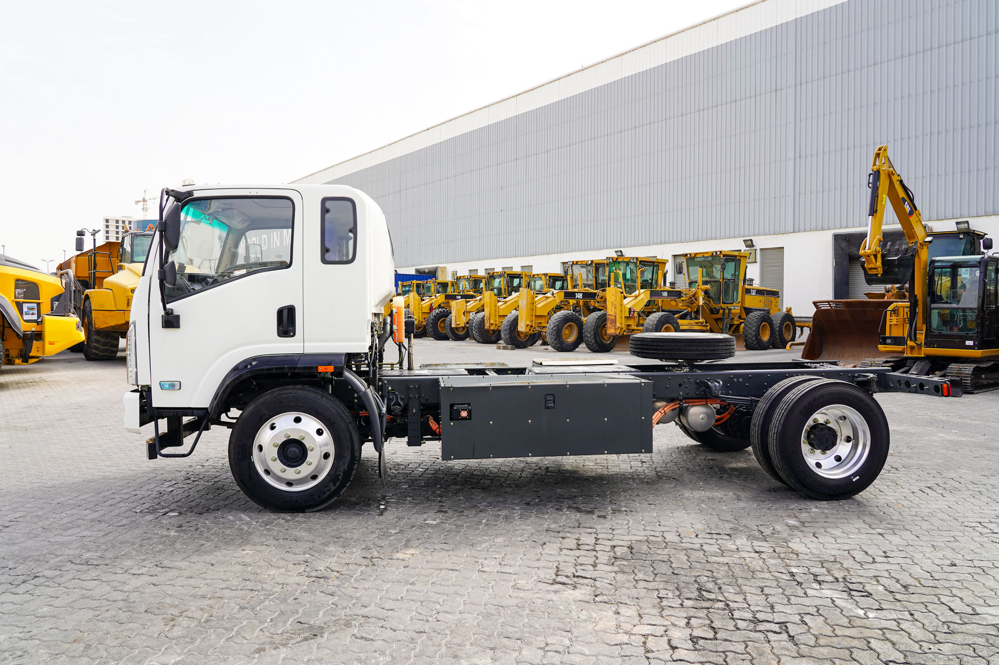 2023 XCMG Truck Head XGA1101BEVXAX 4x2 Electric Cab & Chassis (Unused) - Image 3