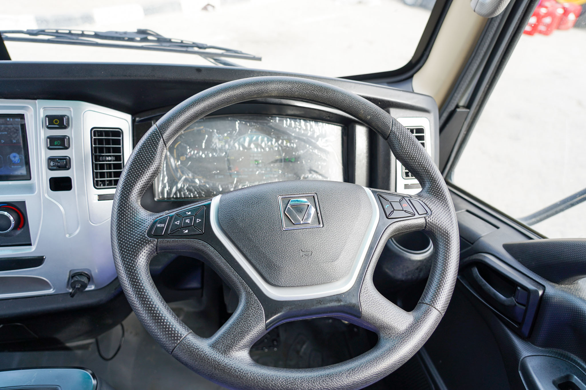 2023 XCMG Truck Head XGA1101BEVXAX 4x2 Electric Cab & Chassis (Unused) - Image 19