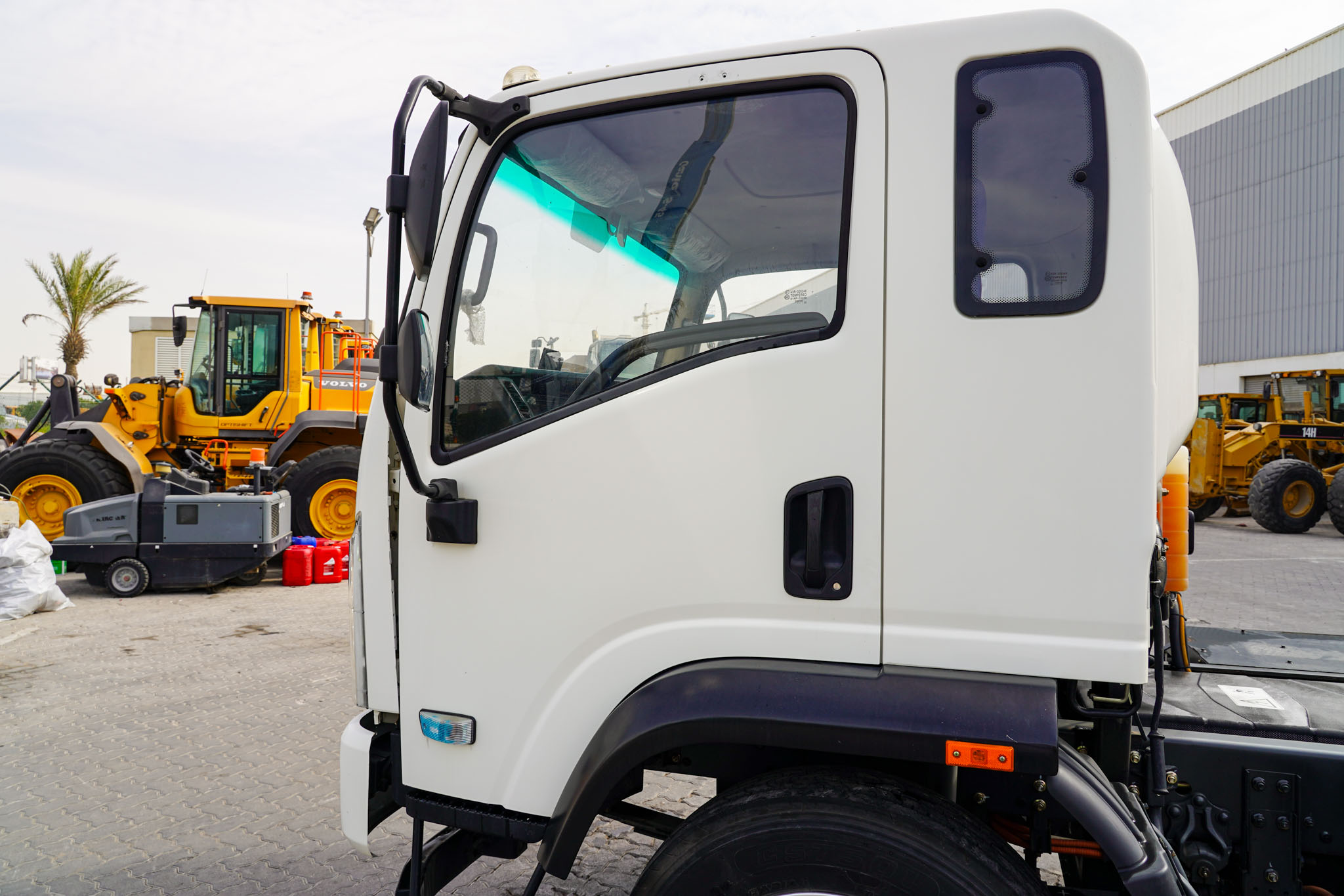 2023 XCMG Truck Head XGA1101BEVXAX 4x2 Electric Cab & Chassis (Unused) - Image 16