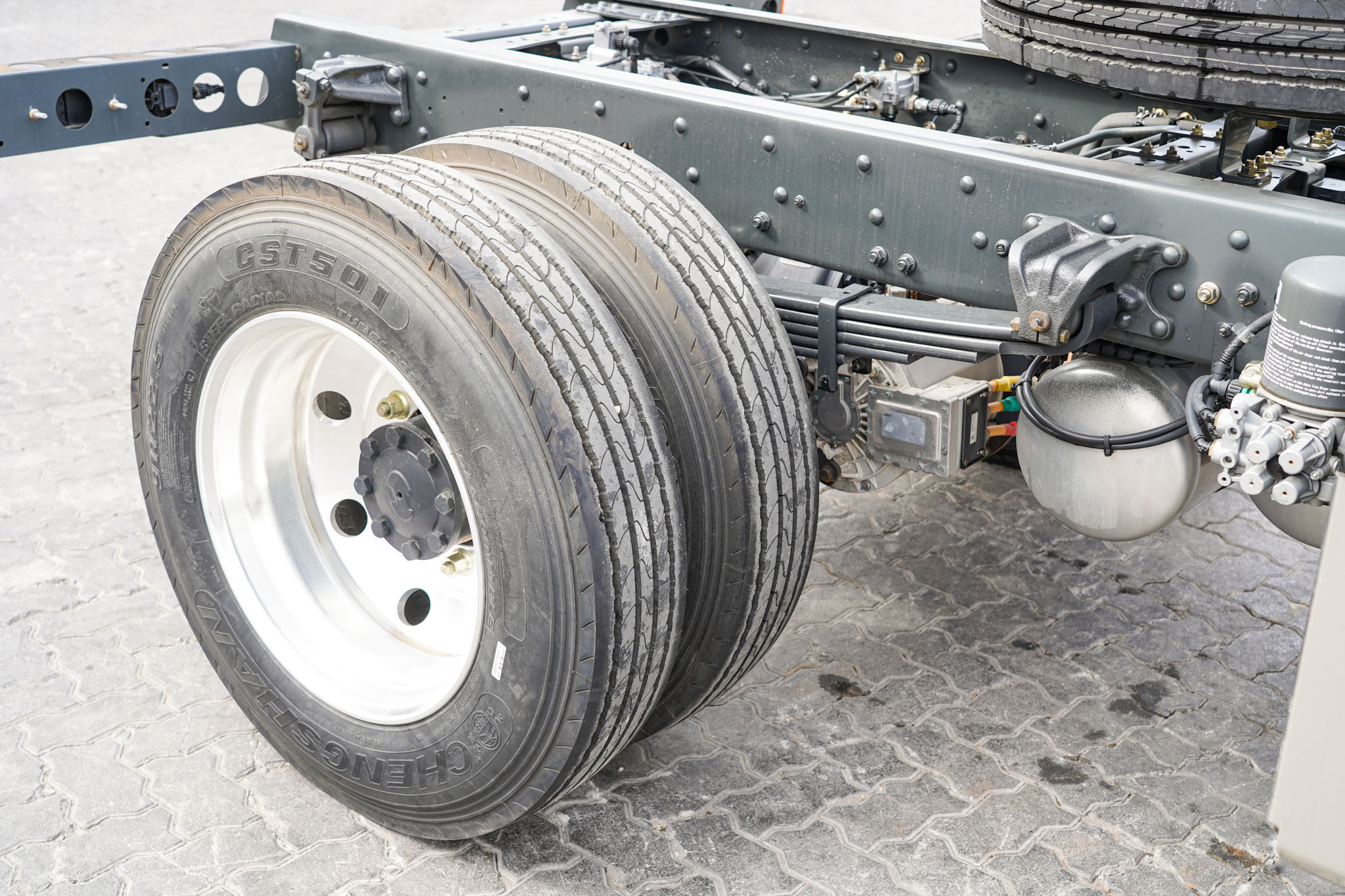 2023 XCMG Truck Head XGA1101BEVXAX 4x2 Electric Cab & Chassis (Unused) - Image 10