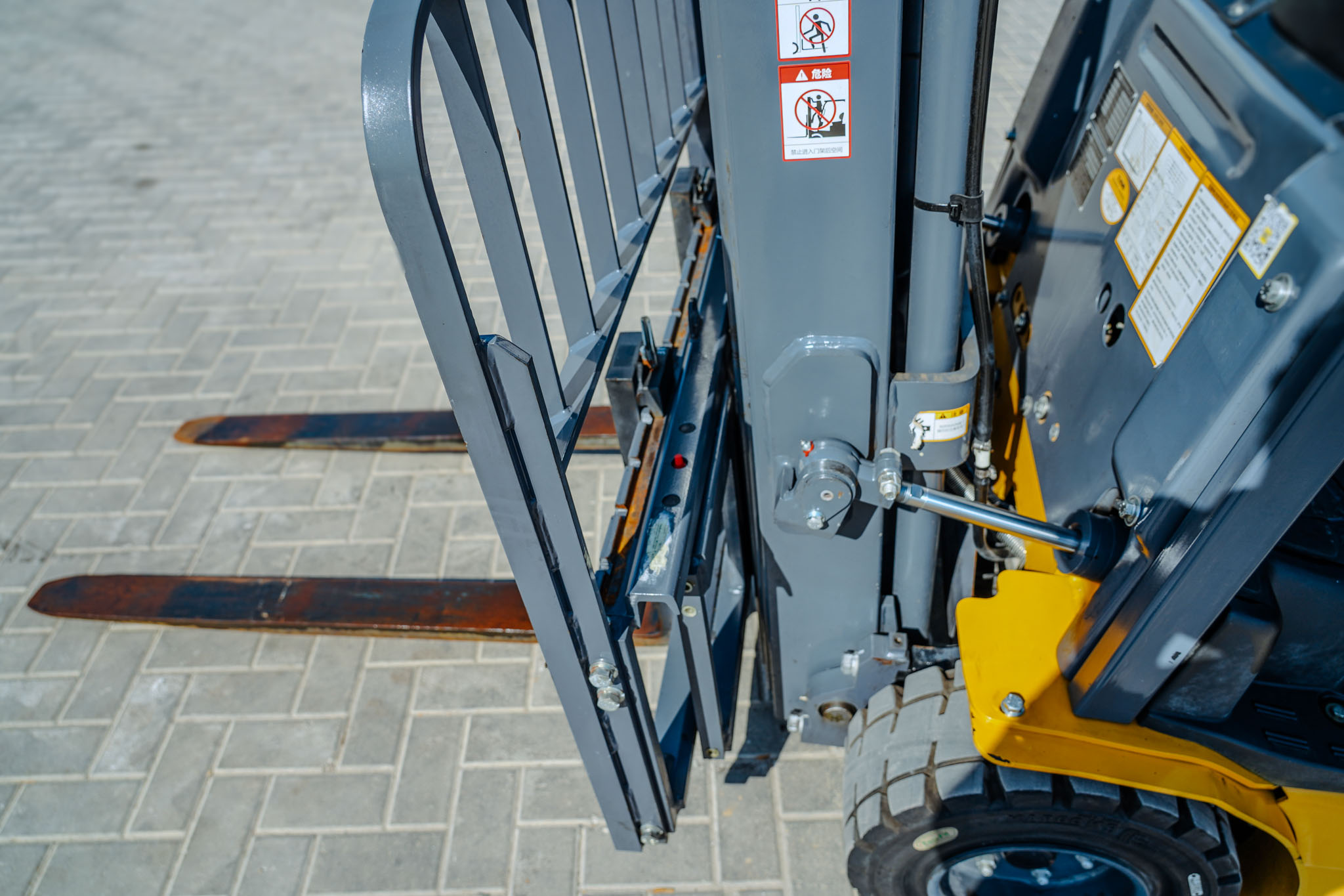 2023 XCMG XCB-TW 1800 kg Electric Forklift - Image 10