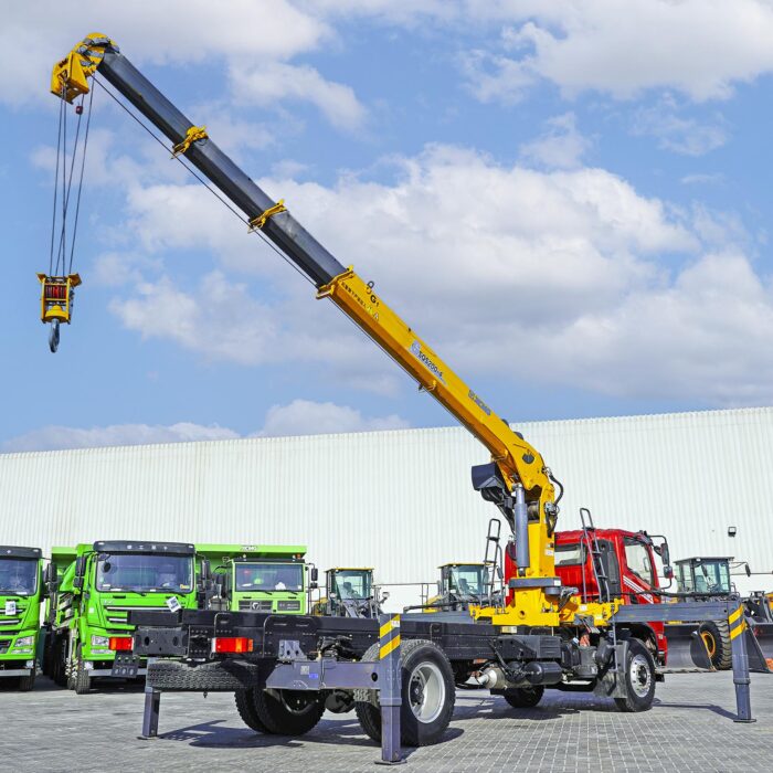 2023 XCMG SQS200-4 8 ton on DongFeng DV3 4x2 Crane Truck (Unused)