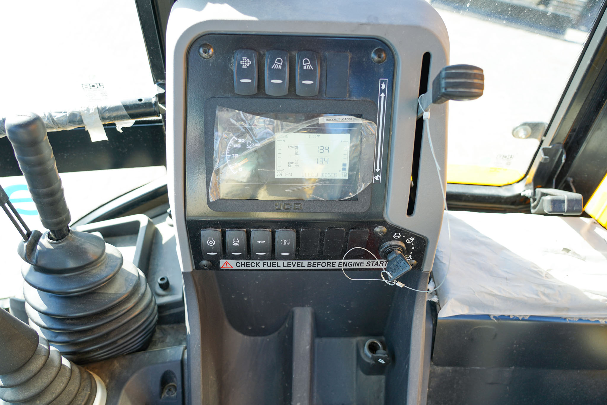 2025 JCB 3DX Plus 4X2 Backhoe Loader (Unused) - Image 32