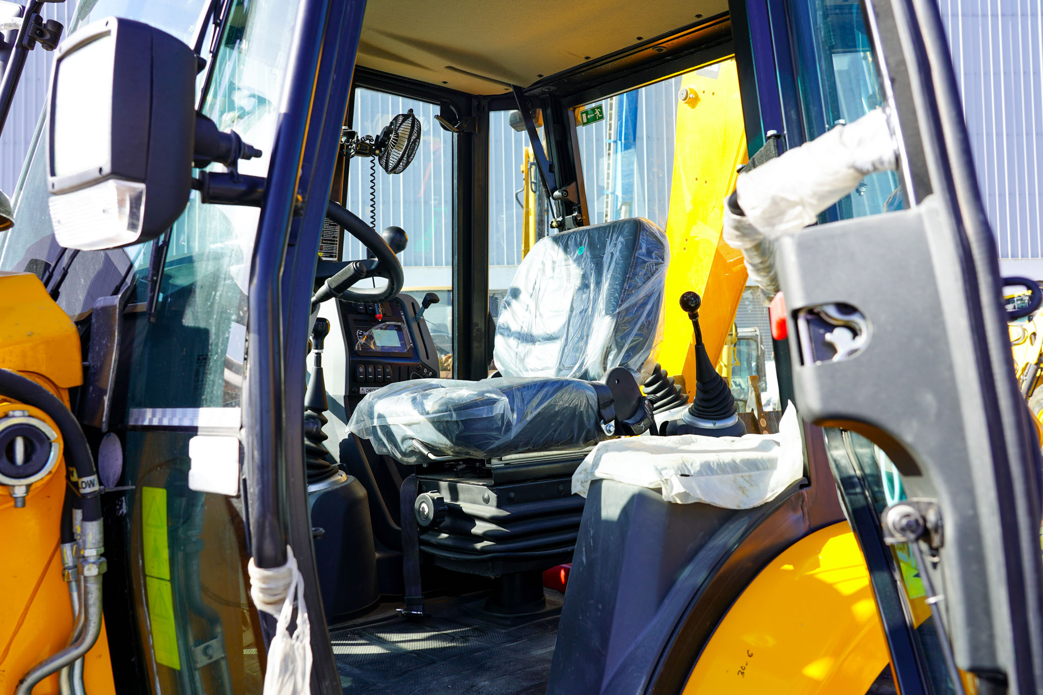 2025 JCB 3DX Plus 4X2 Backhoe Loader (Unused) - Image 27